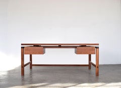 Xitle Desk with 2 drawers