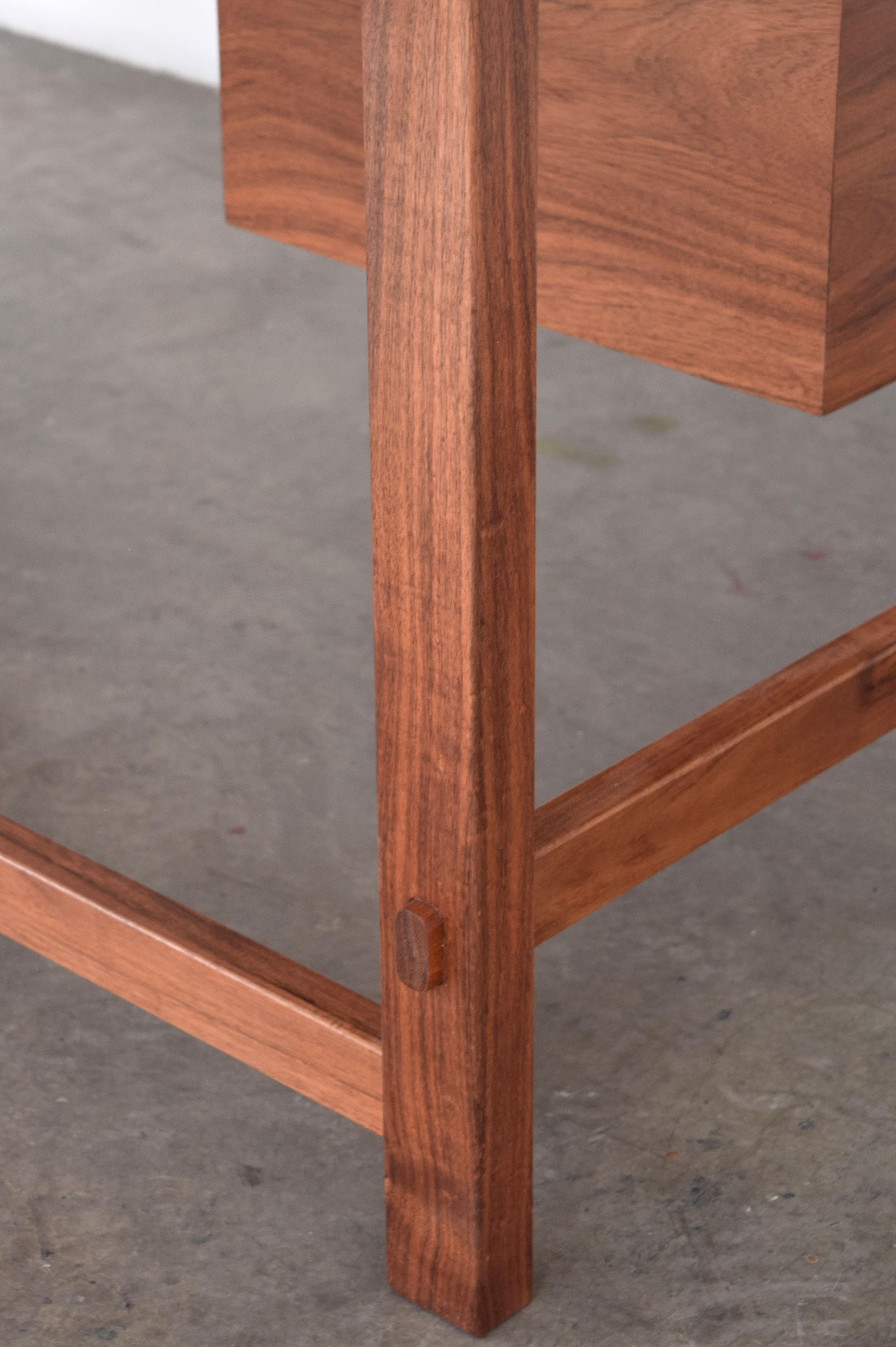 Messicano Scrivania Xitle con 2 cassetti in vendita