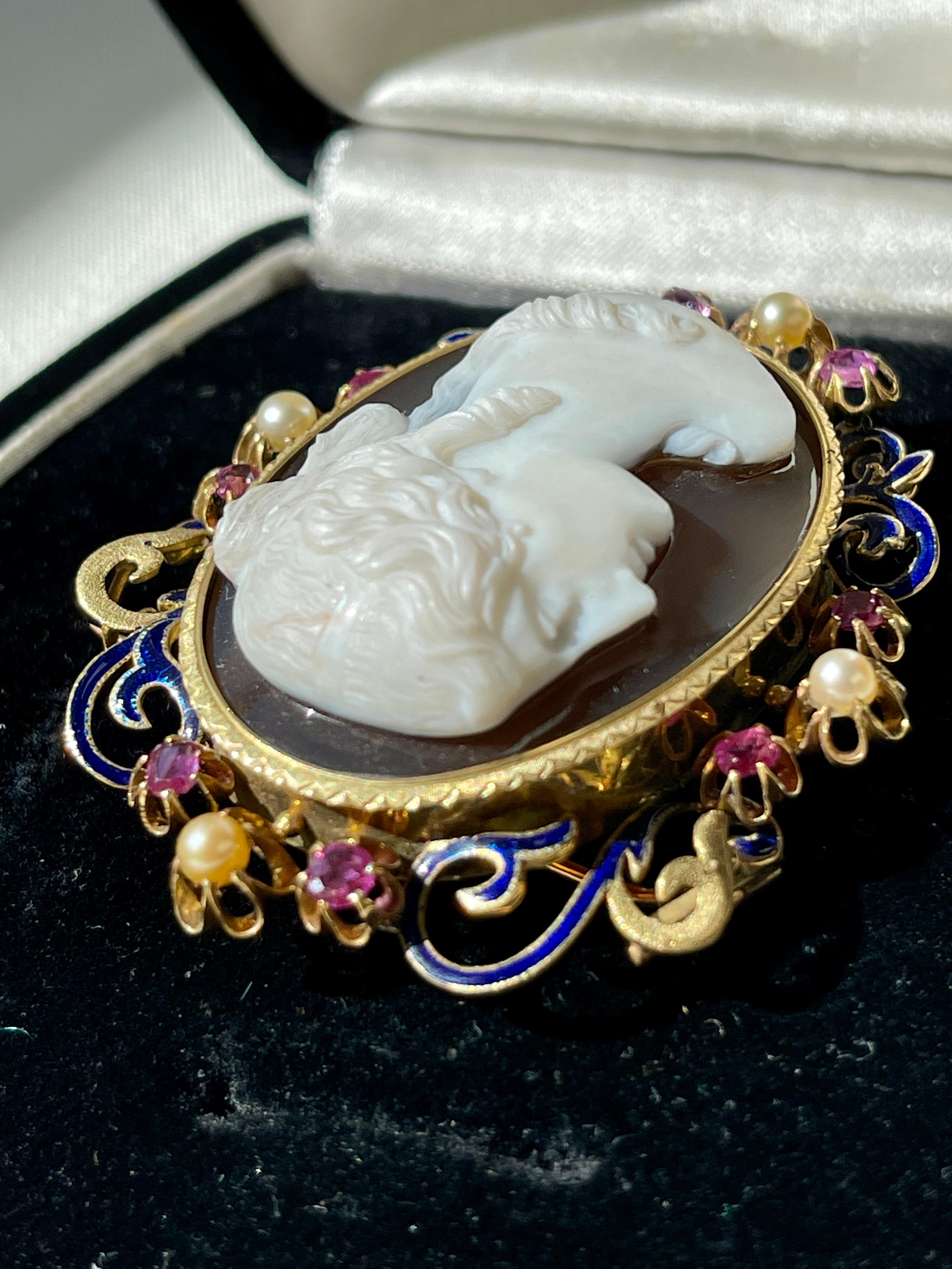 Art Nouveau Cameo Rubies Pearls Yellow Gold 1800s French Brooch For Sale 1