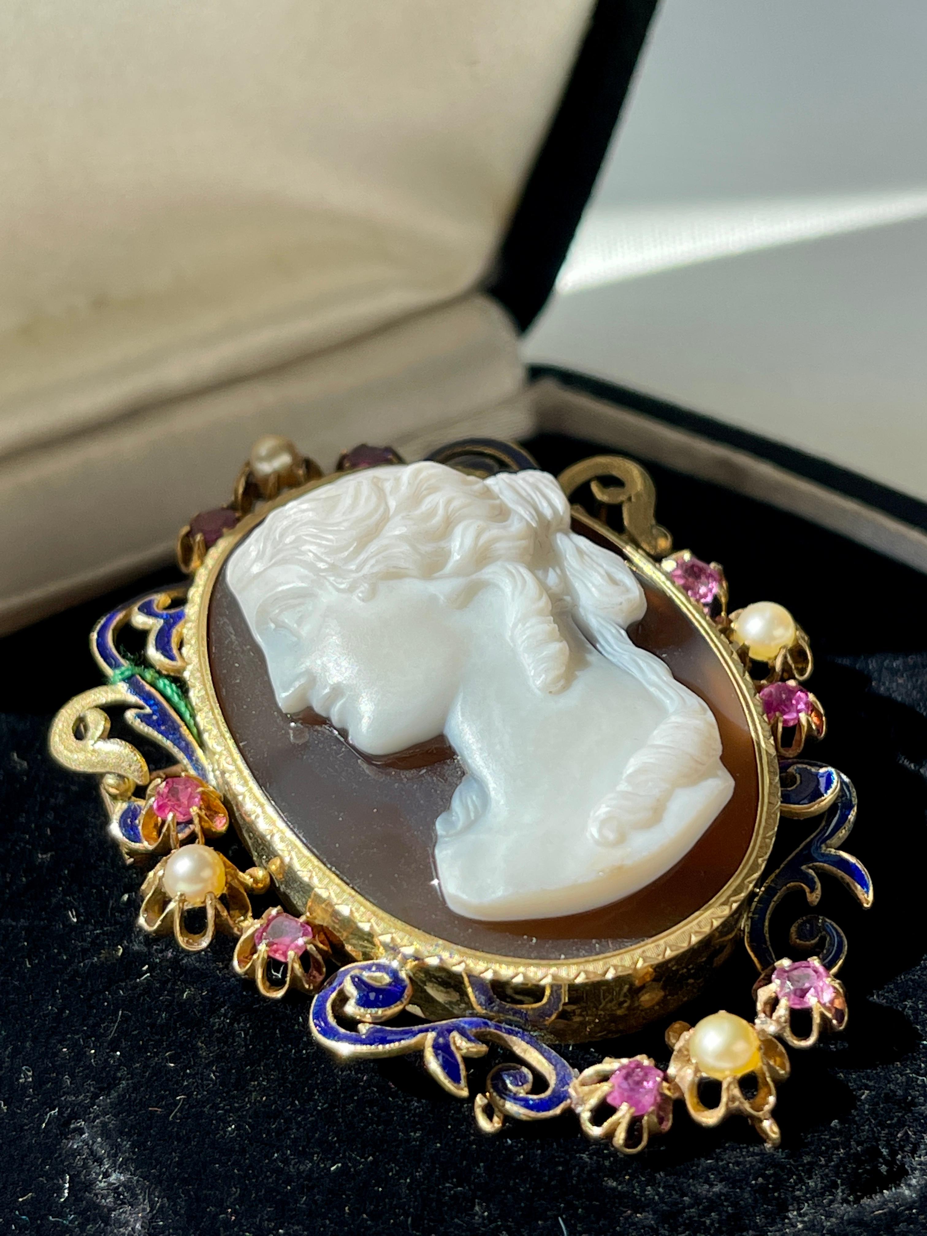 Art Nouveau Cameo Rubies Pearls Yellow Gold 1800s French Brooch For Sale 2