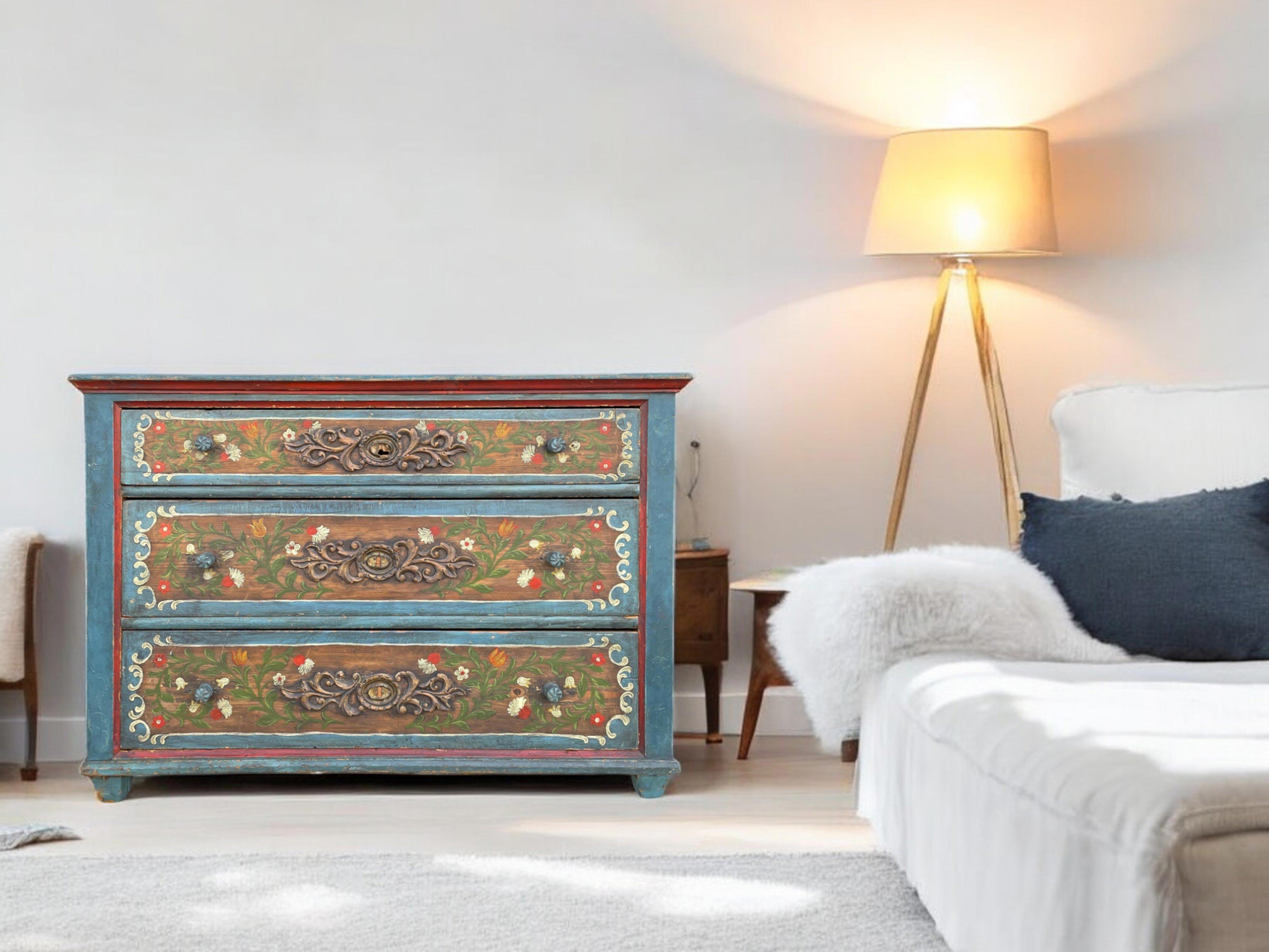 XIX Century Blue Floral Painted Chest of Drawers, Central Europe In Good Condition In Vo', Veneto