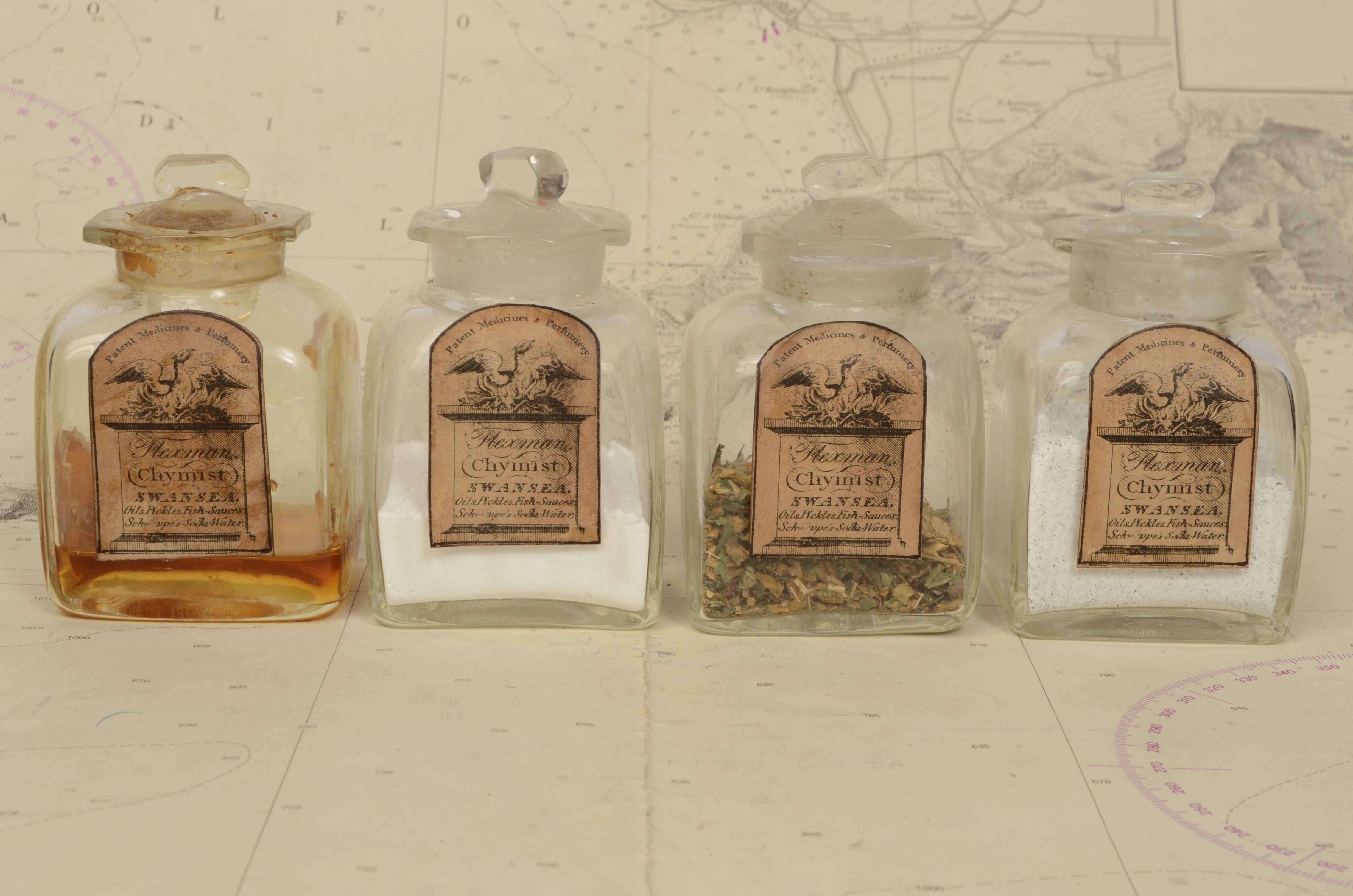 XIX Century English Apothecary Set Cabinet Medicines & Perfumery J Hexam Chymist For Sale 3