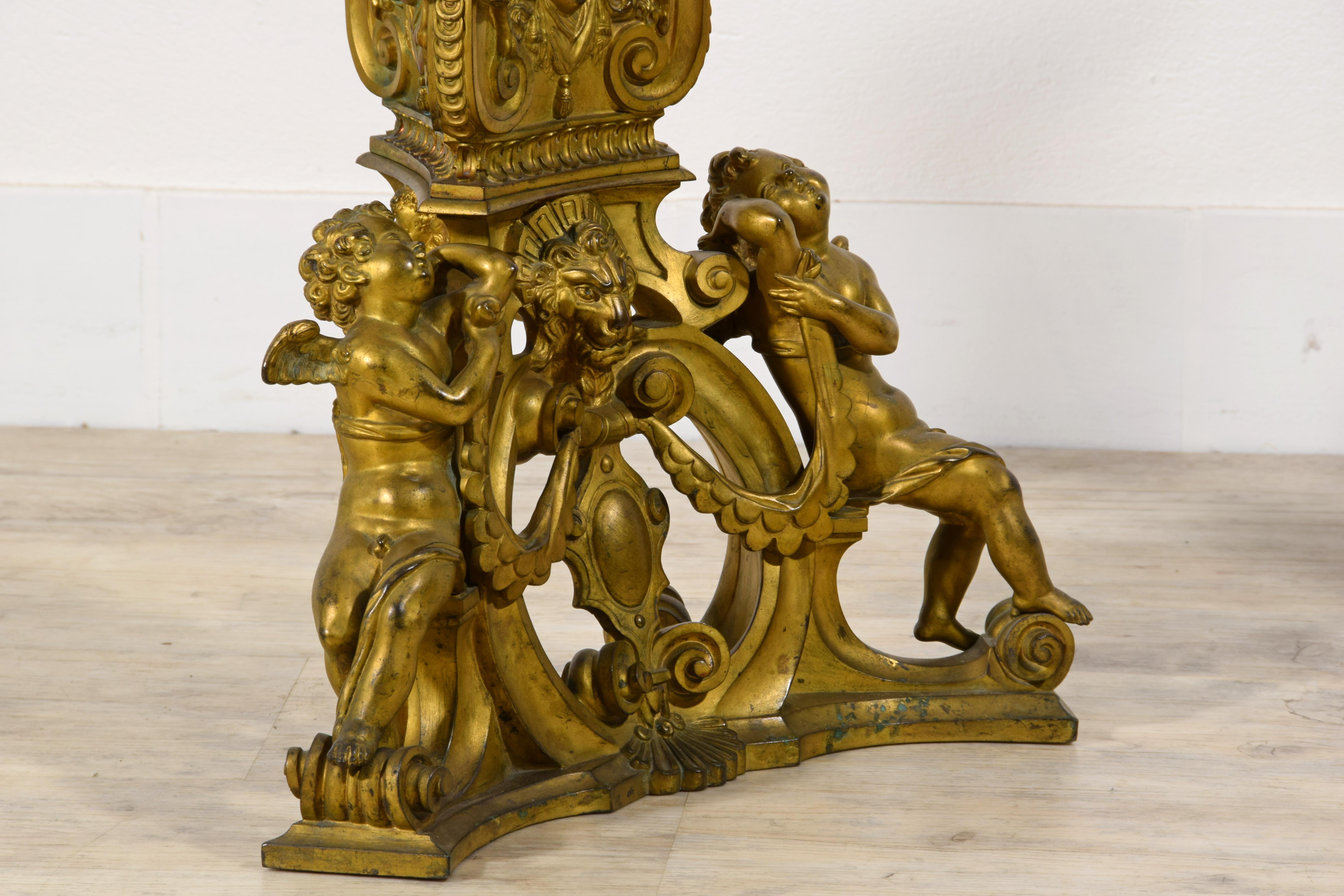XIX Century, Pair of Venetian Gilt Bronze Fireplace Chenets in Baroque Style For Sale 10