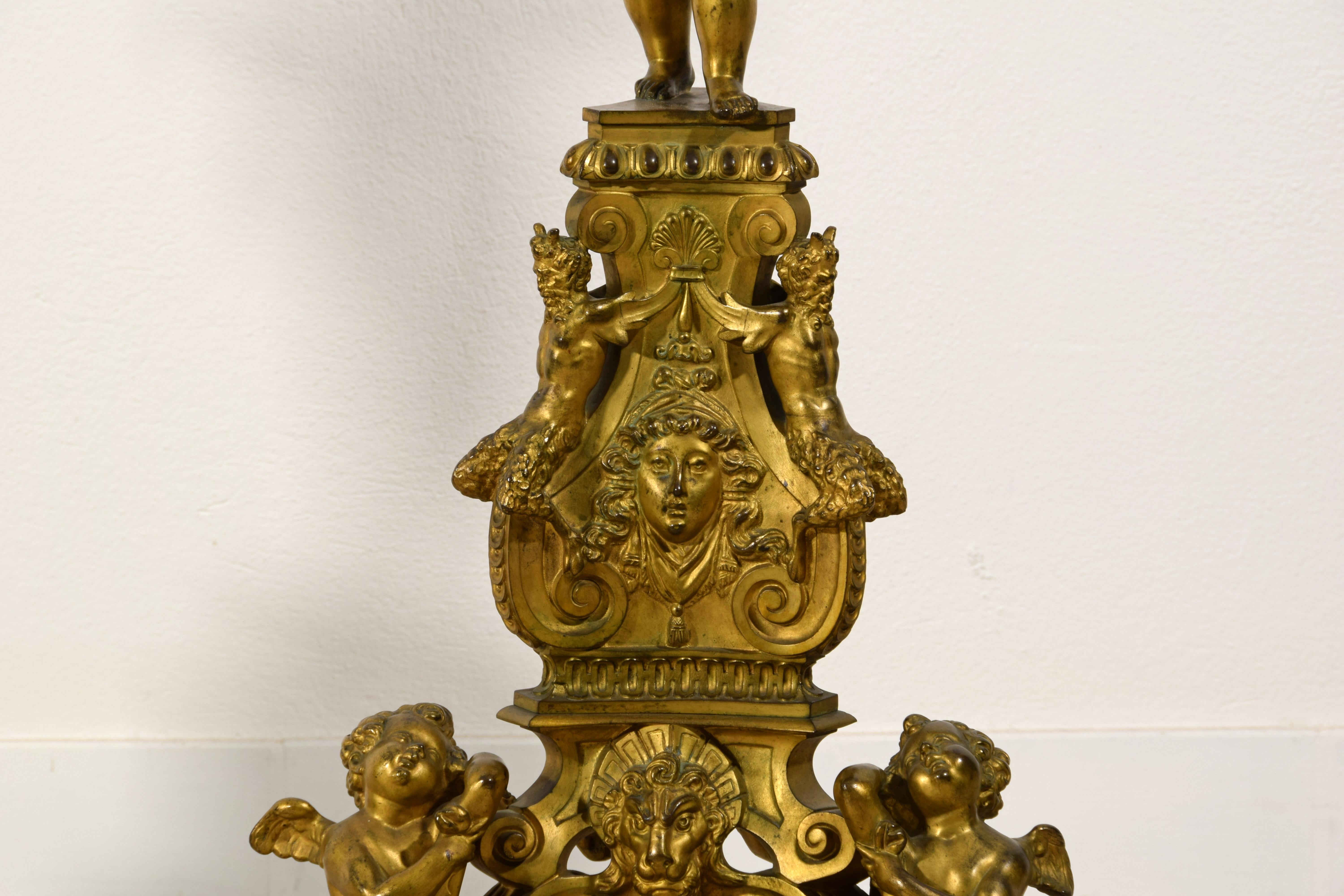 Paar venezianische Kamin- Chenets aus vergoldeter Bronze im Barockstil, XIX. Jahrhundert im Angebot 3