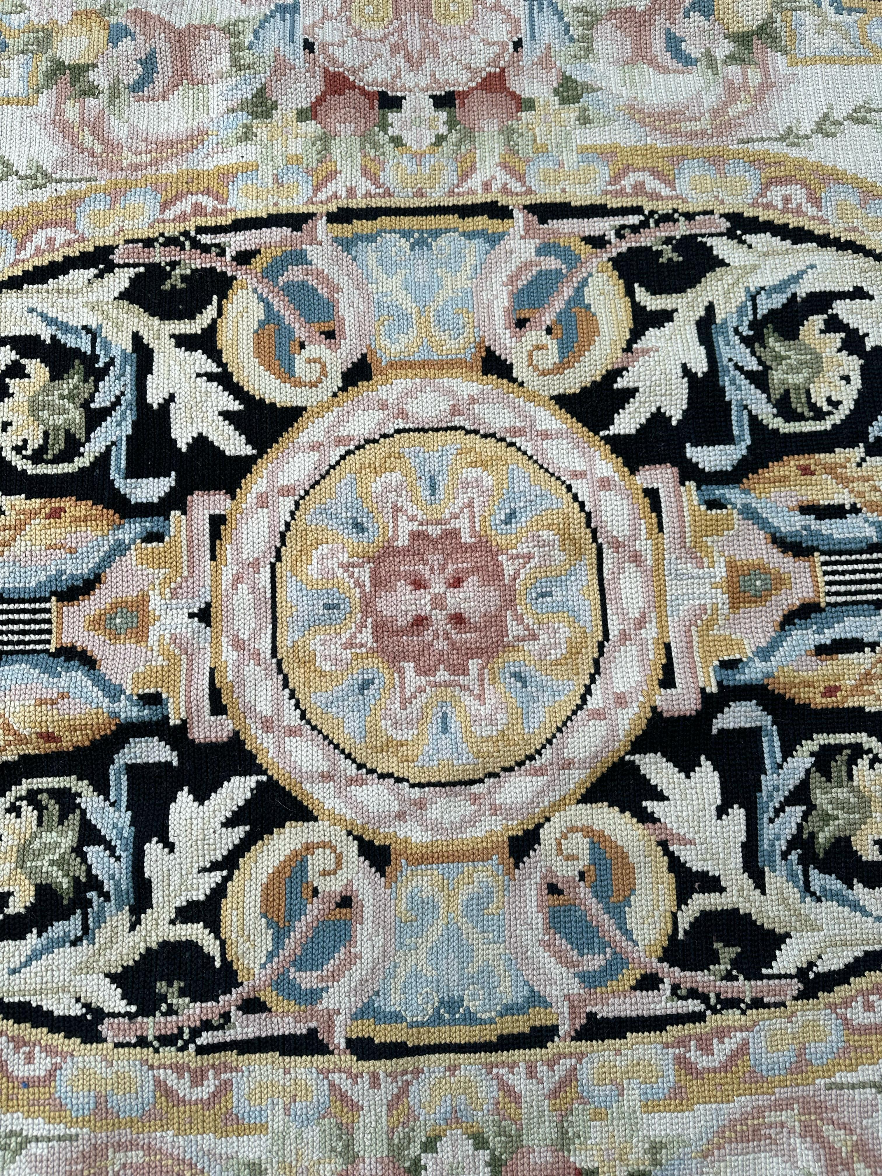 Portugiesischer Wandteppich Arraiolos aus dem XIX.  im Angebot 2