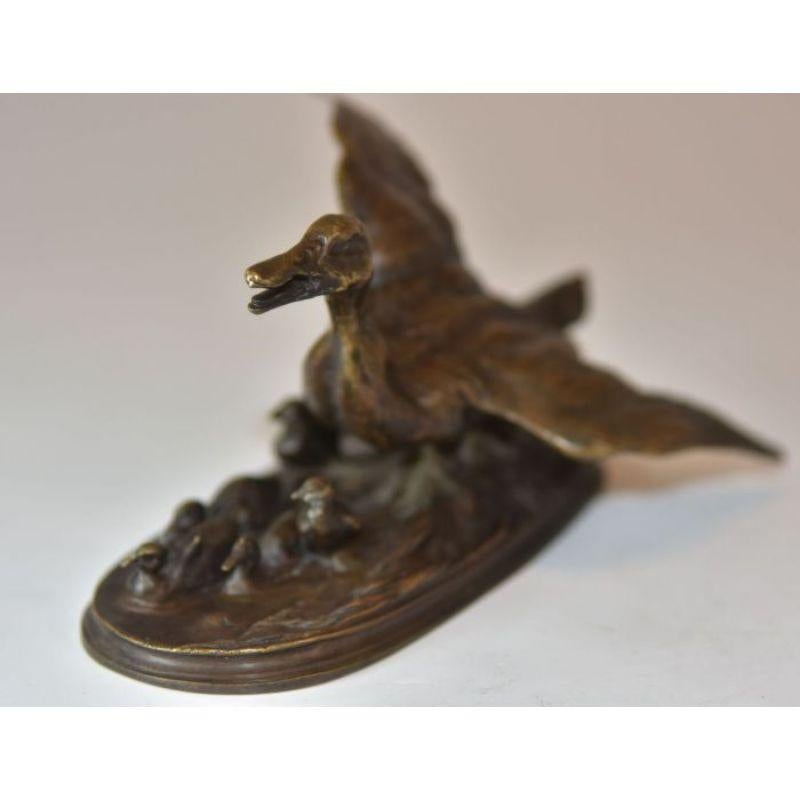 Patinated XIXth Century Animal Bronze Cane with Its 6 Ducklings by Pj Mêne For Sale