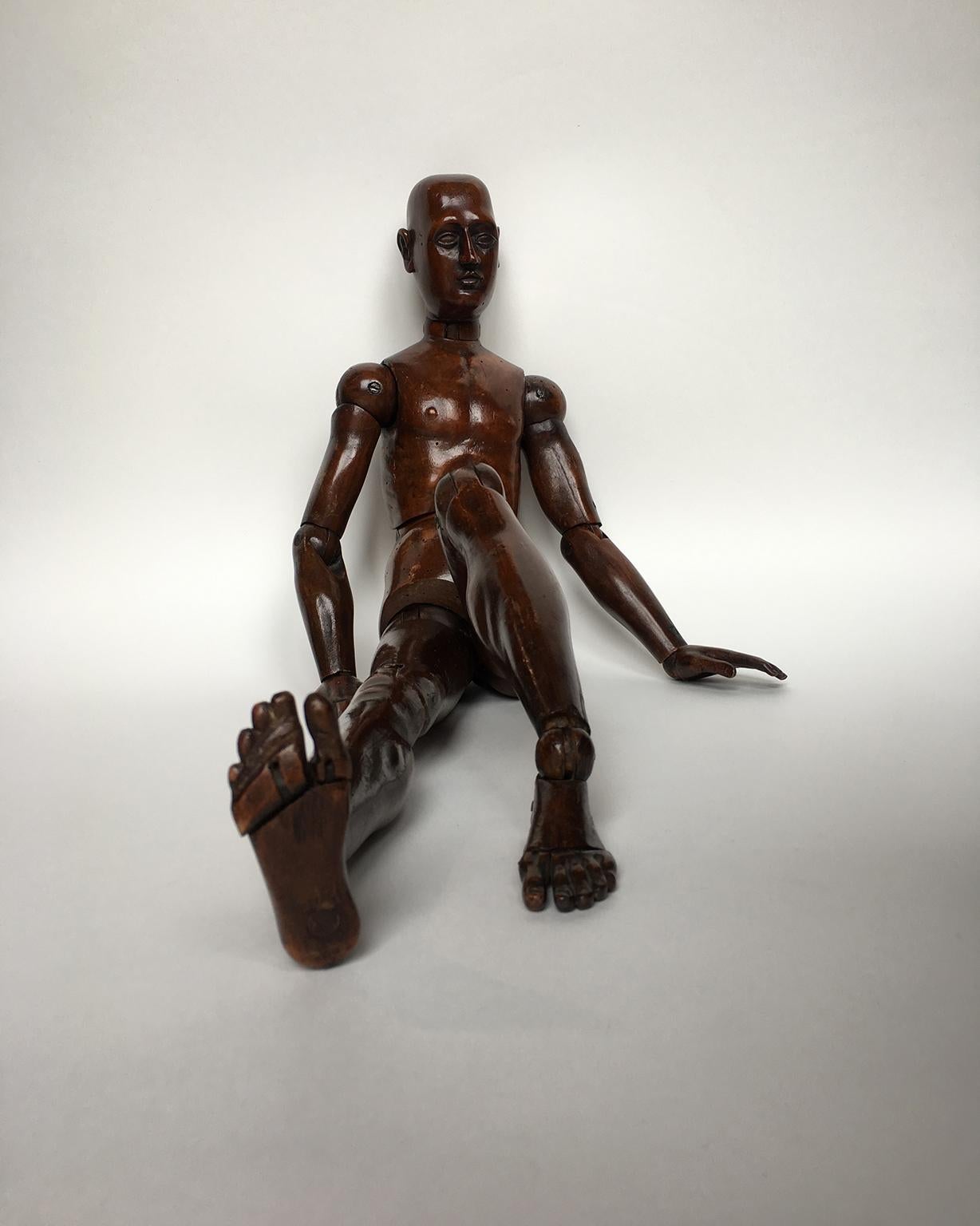 Workshop mannequin
wood, graven and carved
Italy or France, mid-19th century.

Measures: H 24.40 in x 6.69 in x 3.14 in
H 62 cm x 17 cm x 8 cm

State of conservation: excellent

The mannequin is sculpted in a very realistic manner, with the