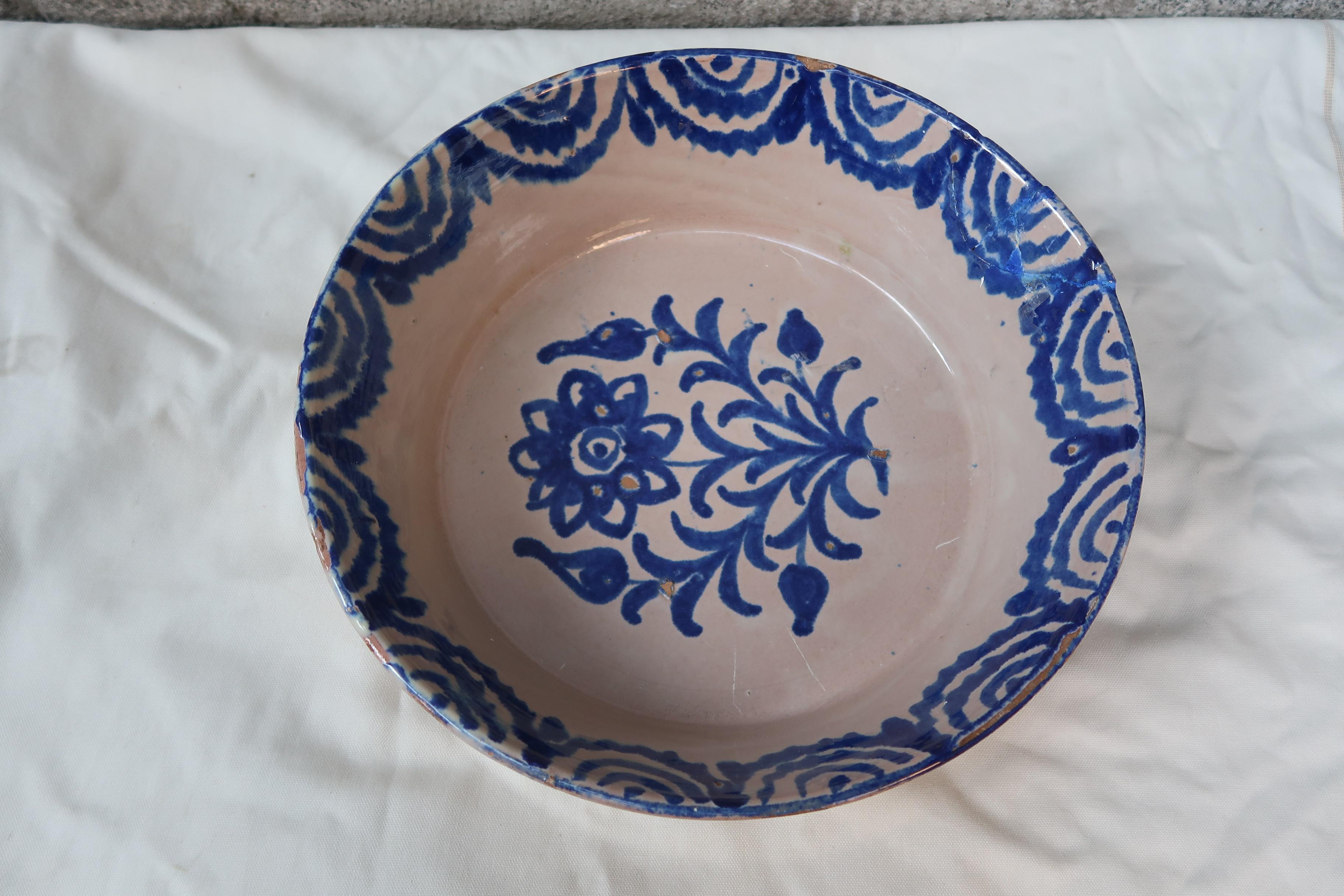 19th Century Spanish Blue and White Glazed Terracotta Lebrillo, Granada, Spain For Sale 1