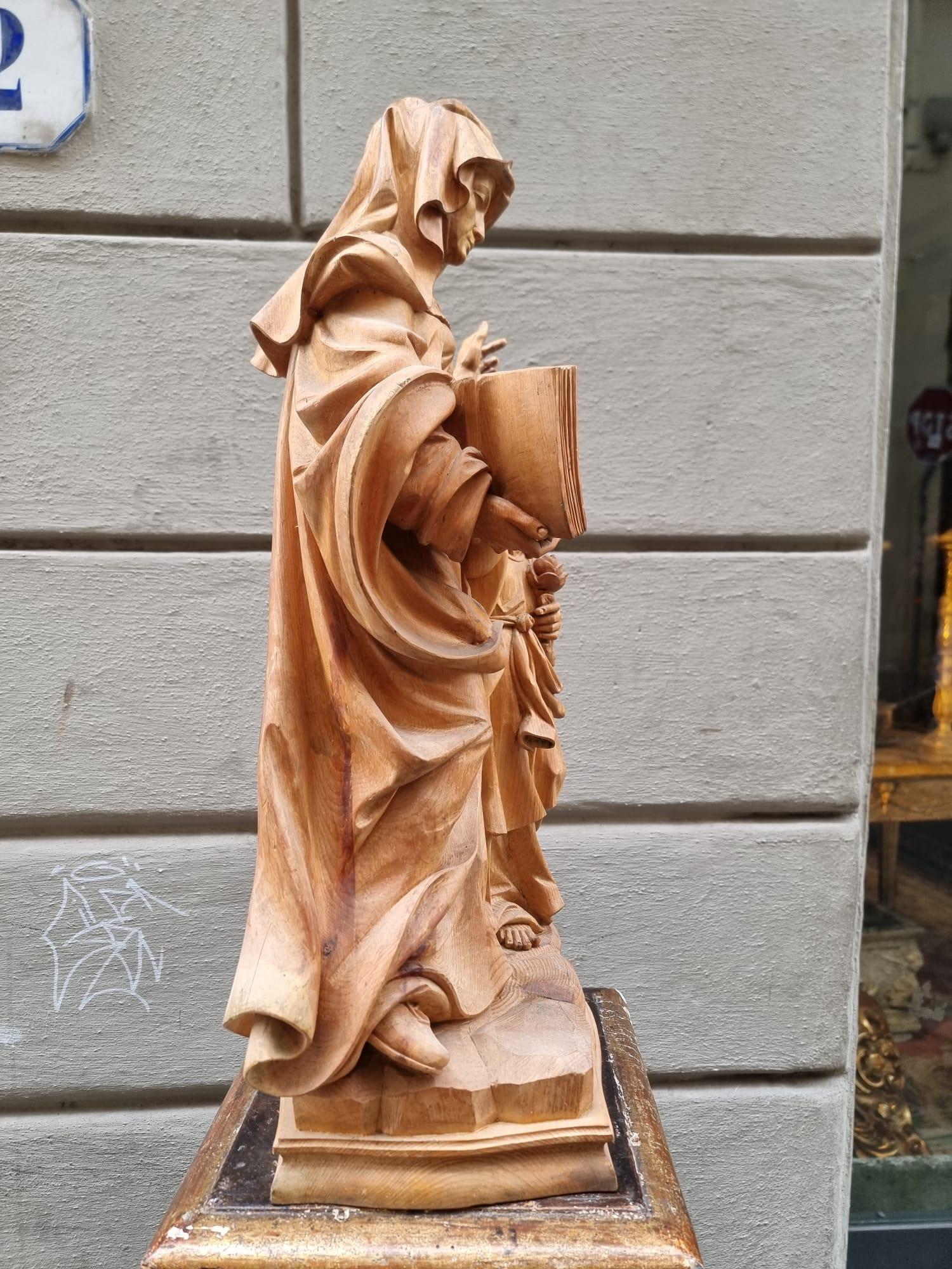 XIXth centuty Wooden Sculpture Depicting Saint Anne And Mary For Sale 4