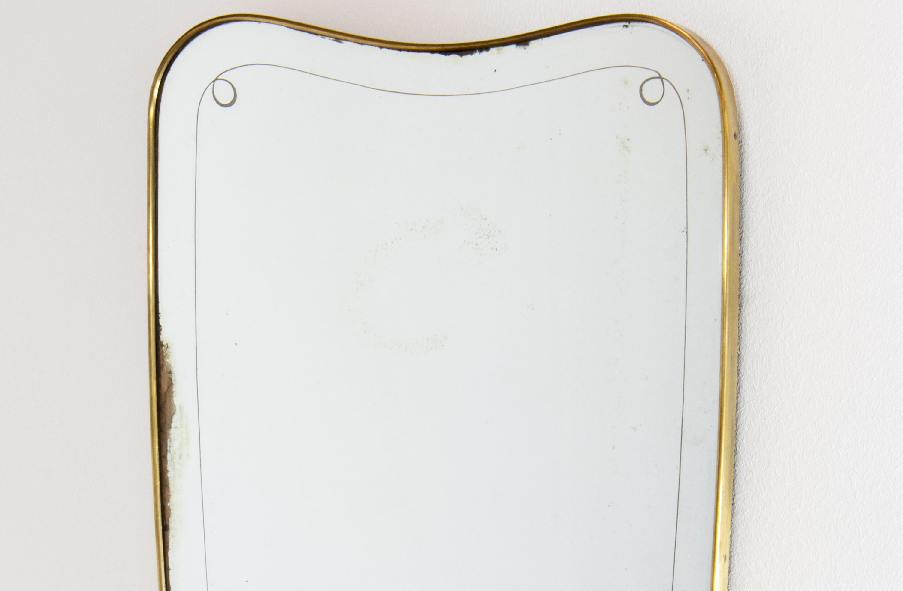 Espejo de pared XL de latón italiano de mediados de siglo de la era Gio Ponti de los años 50 en venta 3