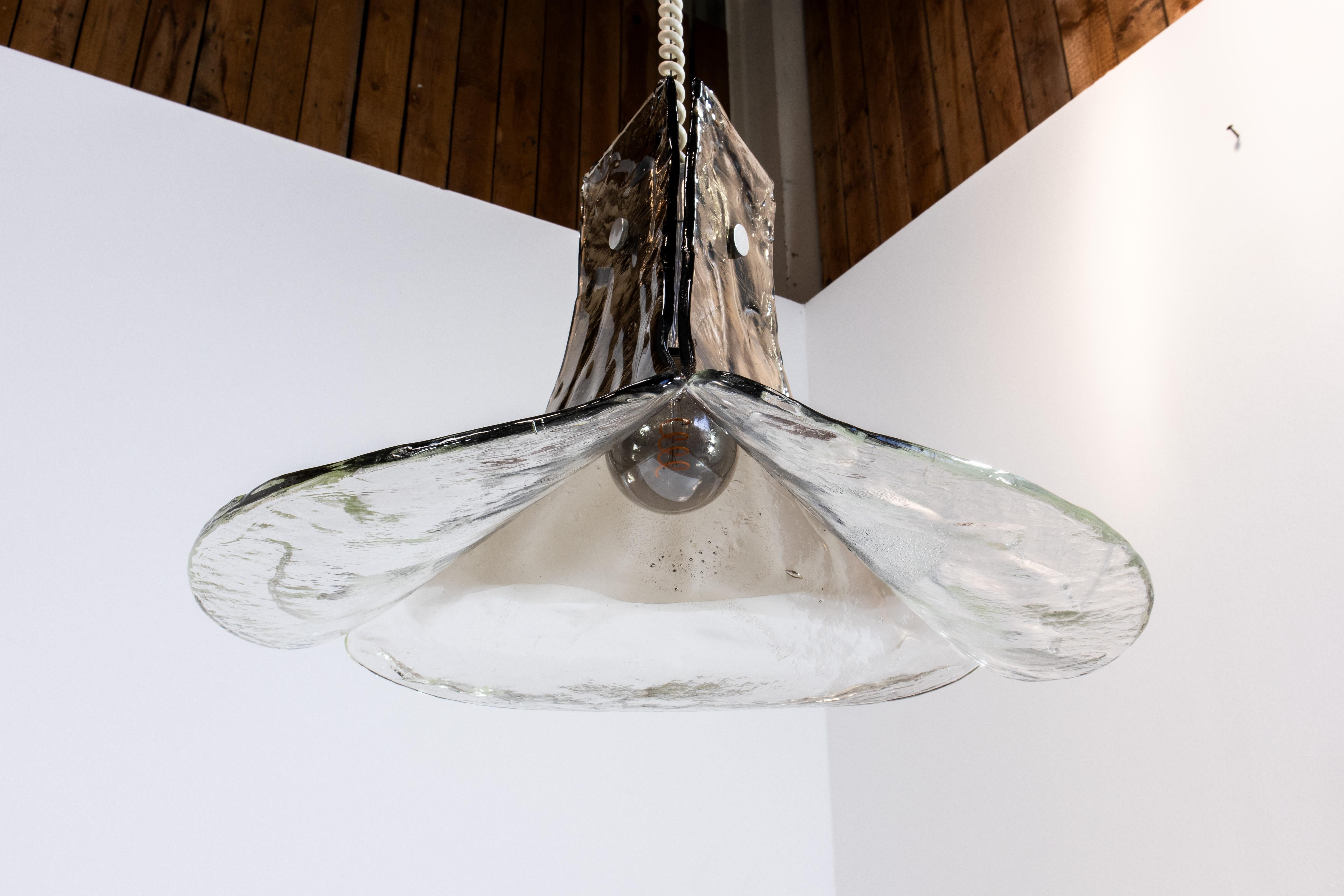 Lampada a sospensione XL 1970 in vetro di Murano Tulipano di Carlo Nason per Mazzega in vendita 5