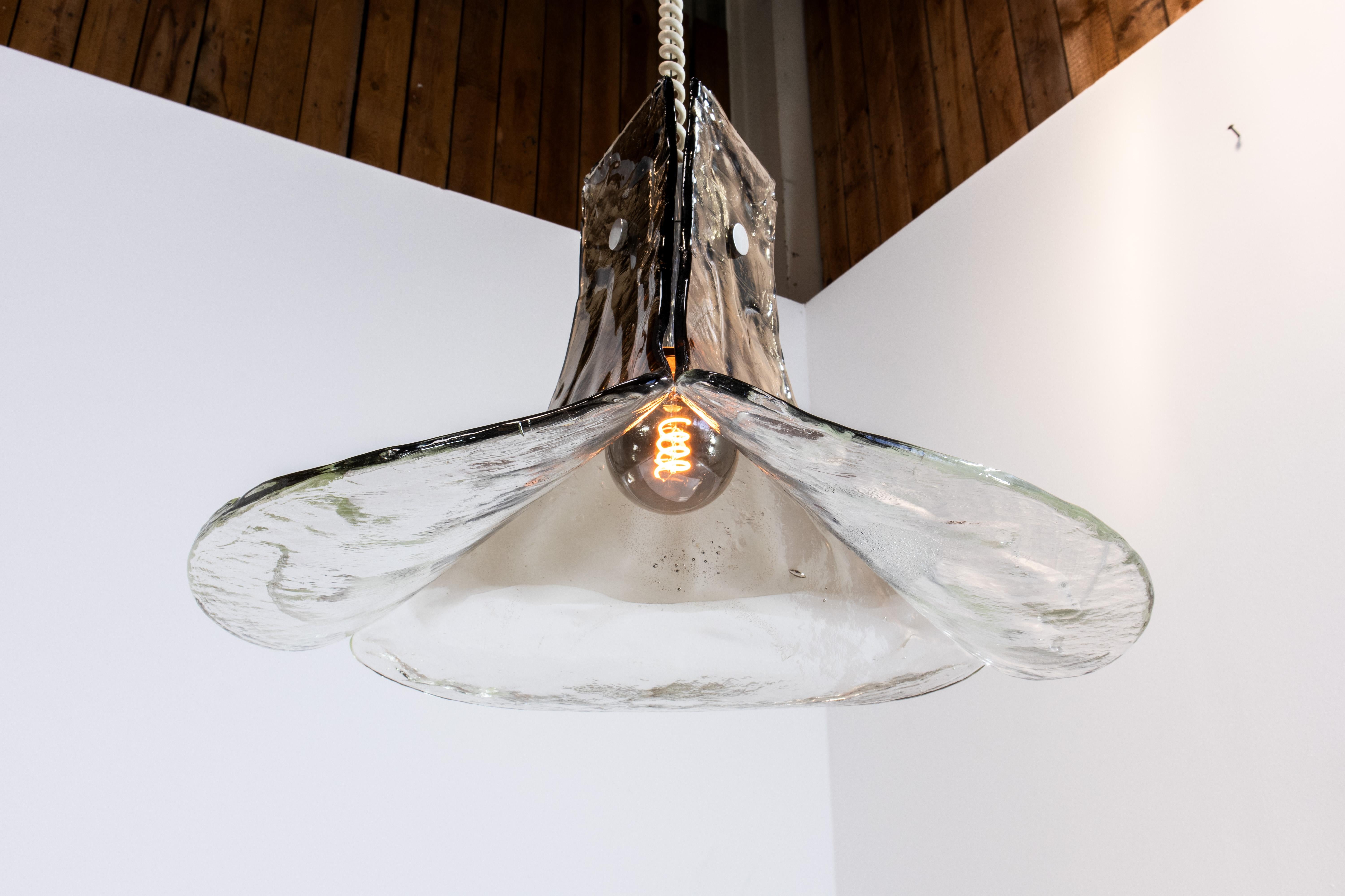 Lampada a sospensione XL 1970 in vetro di Murano Tulipano di Carlo Nason per Mazzega in vendita 6
