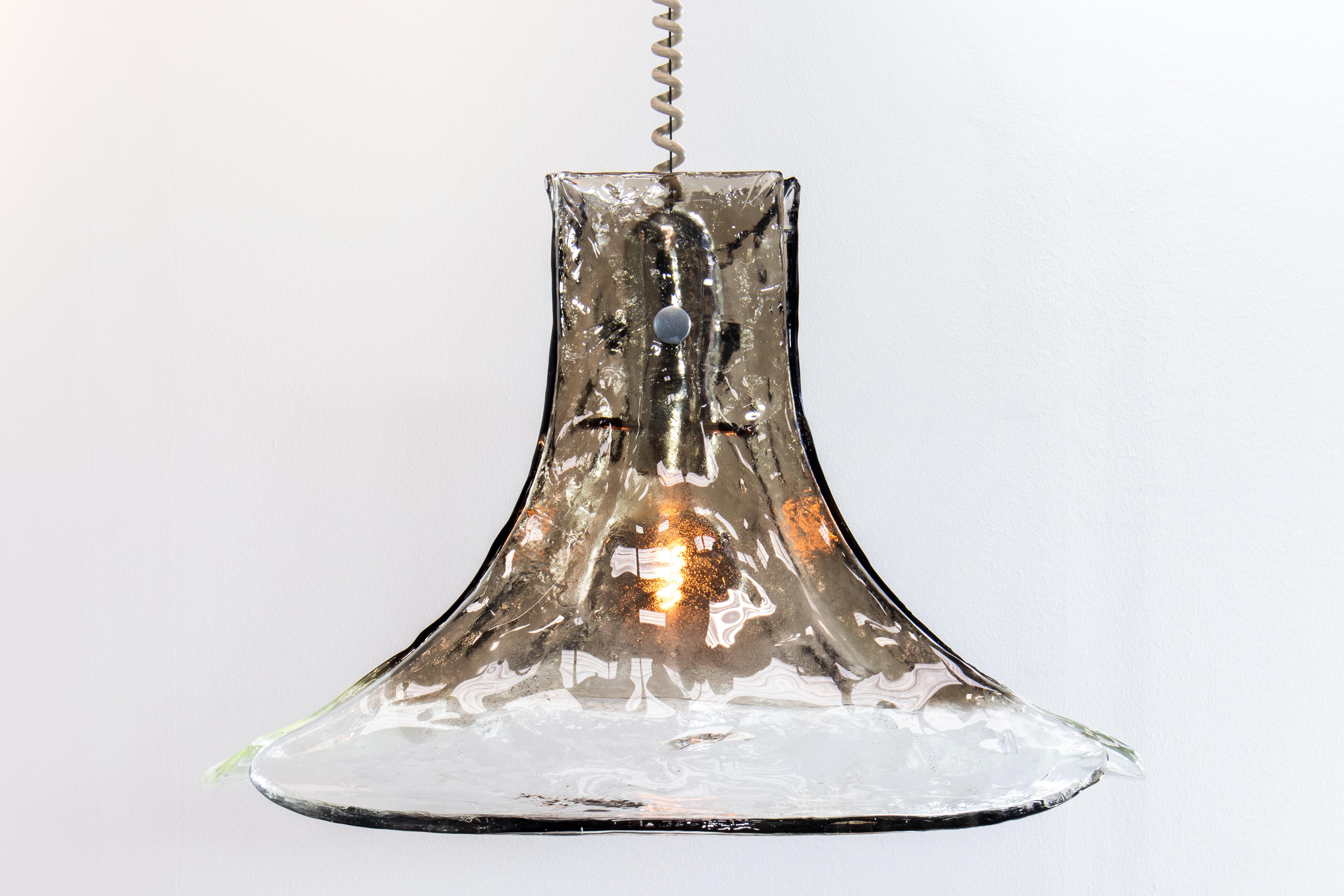 Mid-Century moderno Lampada a sospensione XL 1970 in vetro di Murano Tulipano di Carlo Nason per Mazzega in vendita