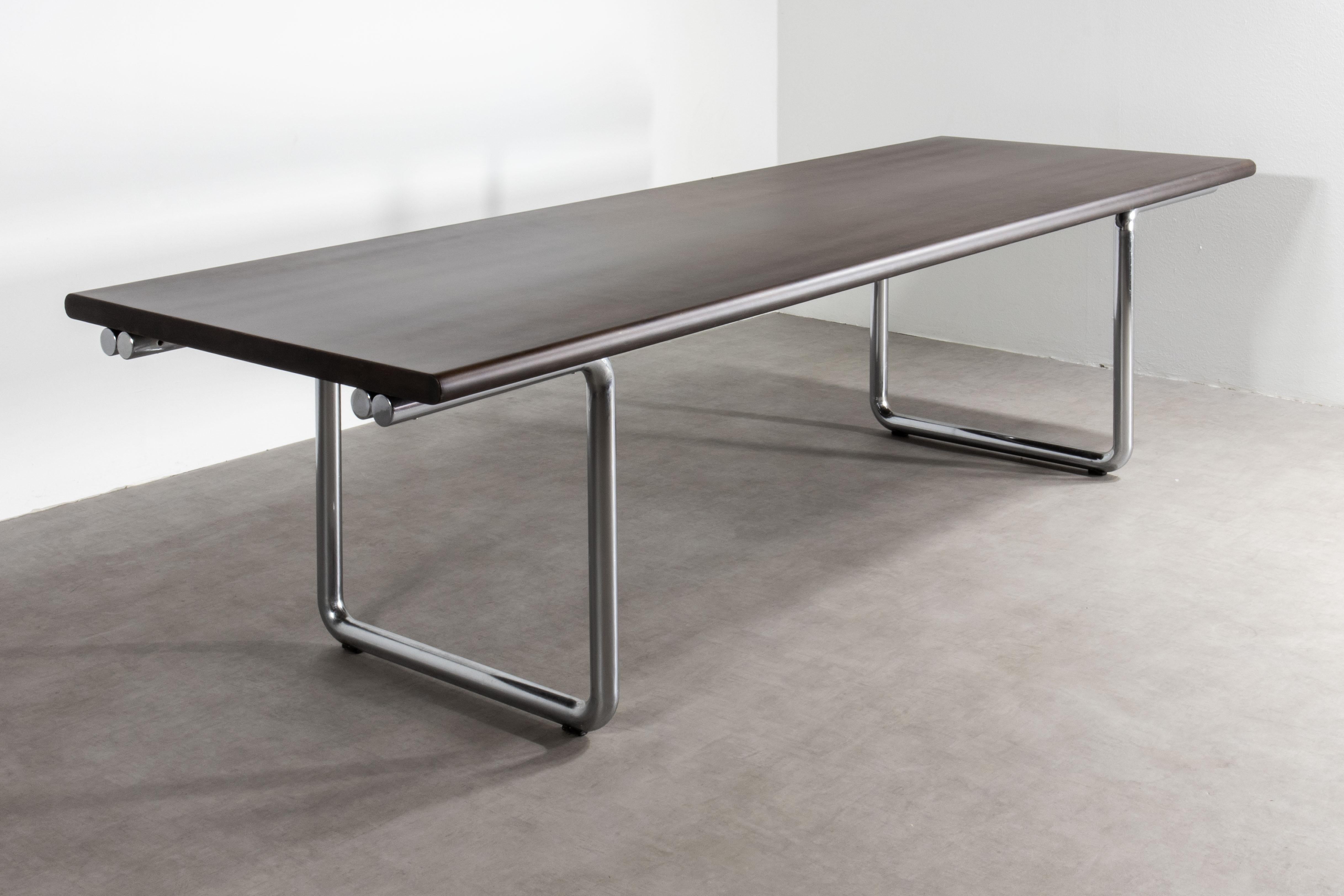 XL 1975 Italian Chrome 12-Seat Conference / Dining Table for Anonima Castelli In Good Condition For Sale In Grand Cayman, KY