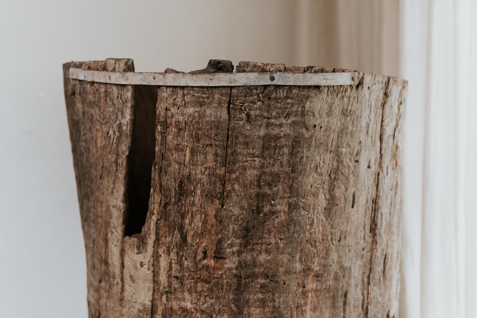 These were used in Eastern Europe to store wheat, wonderful decorative piece.