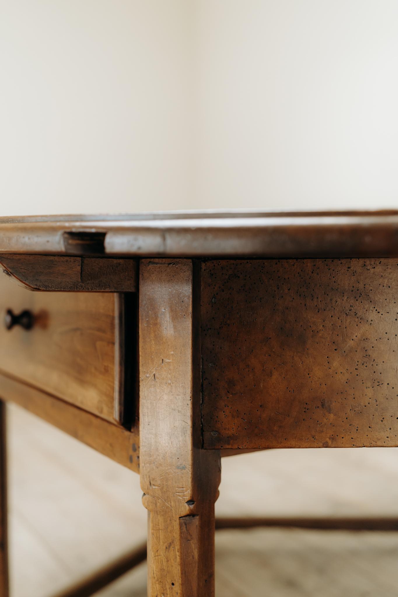xl 19th century Spanish fruitwood occasional table For Sale 14