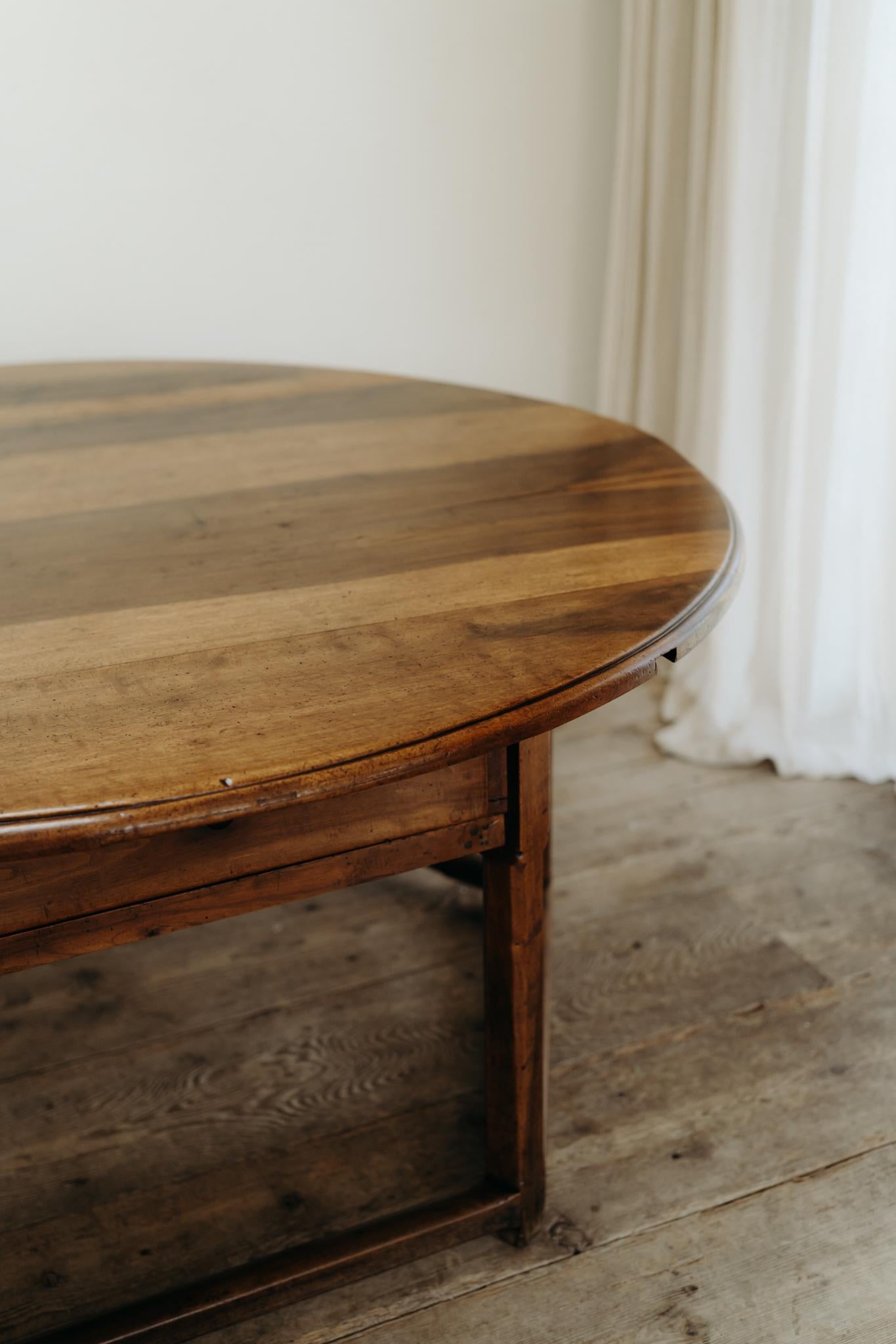 xl 19th century Spanish fruitwood occasional table For Sale 3