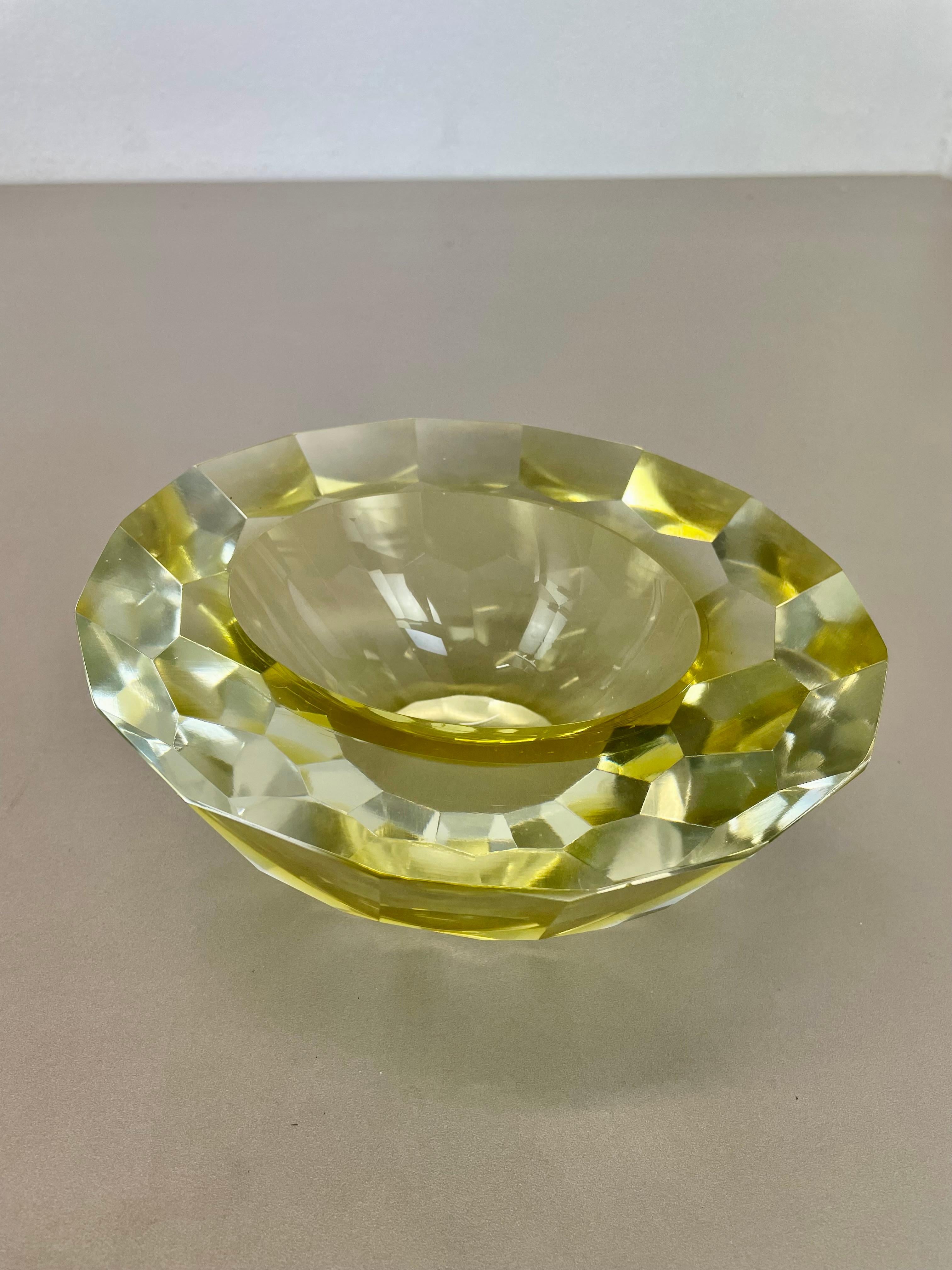 Italian XL 2.4kg Murano Glass Sommerso yellow DIAMOND Bowl Flavio Poli, Italy, 1970s For Sale