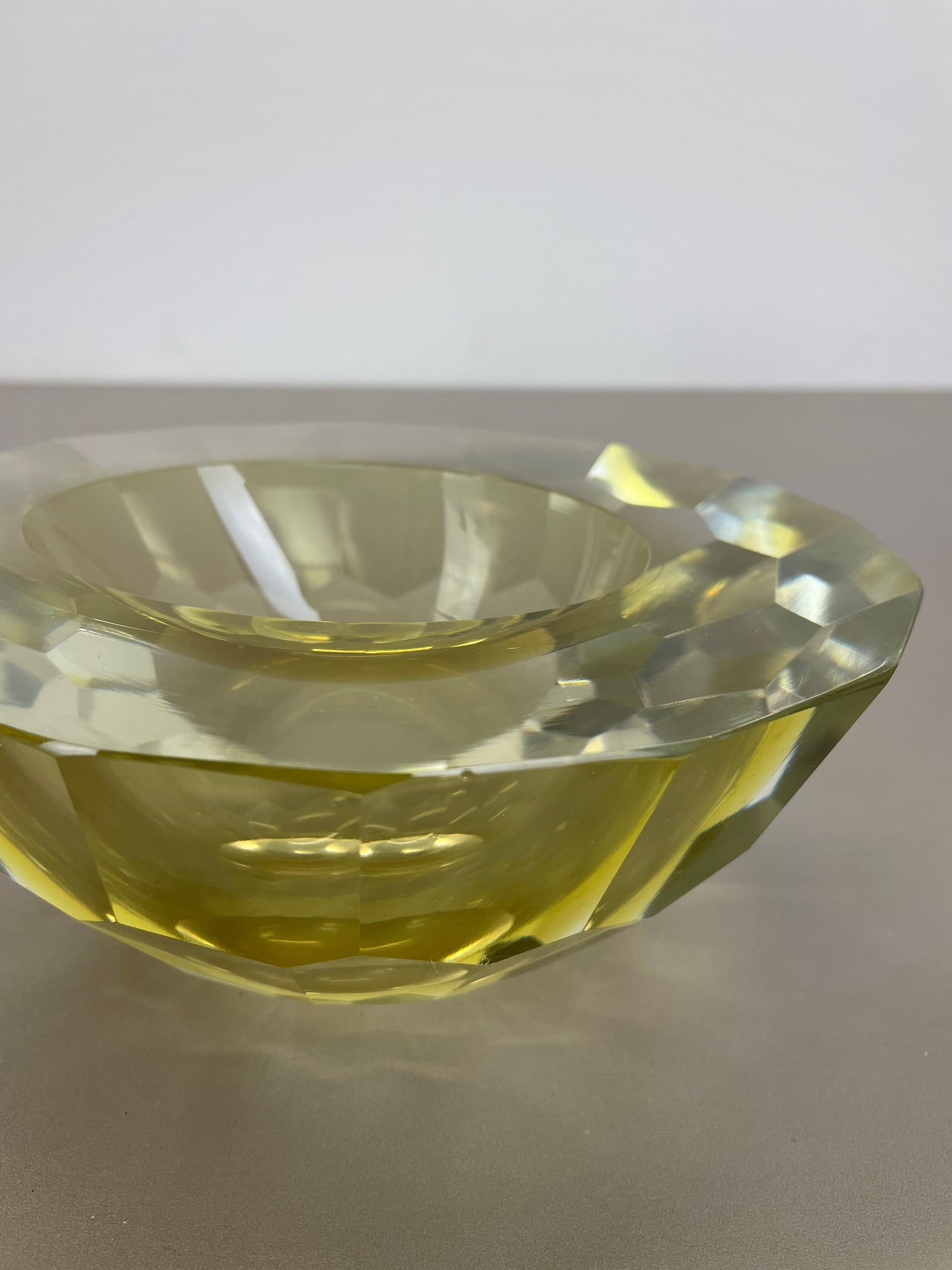 XL 2.4kg Murano Glass Sommerso yellow DIAMOND Bowl Flavio Poli, Italy, 1970s For Sale 1