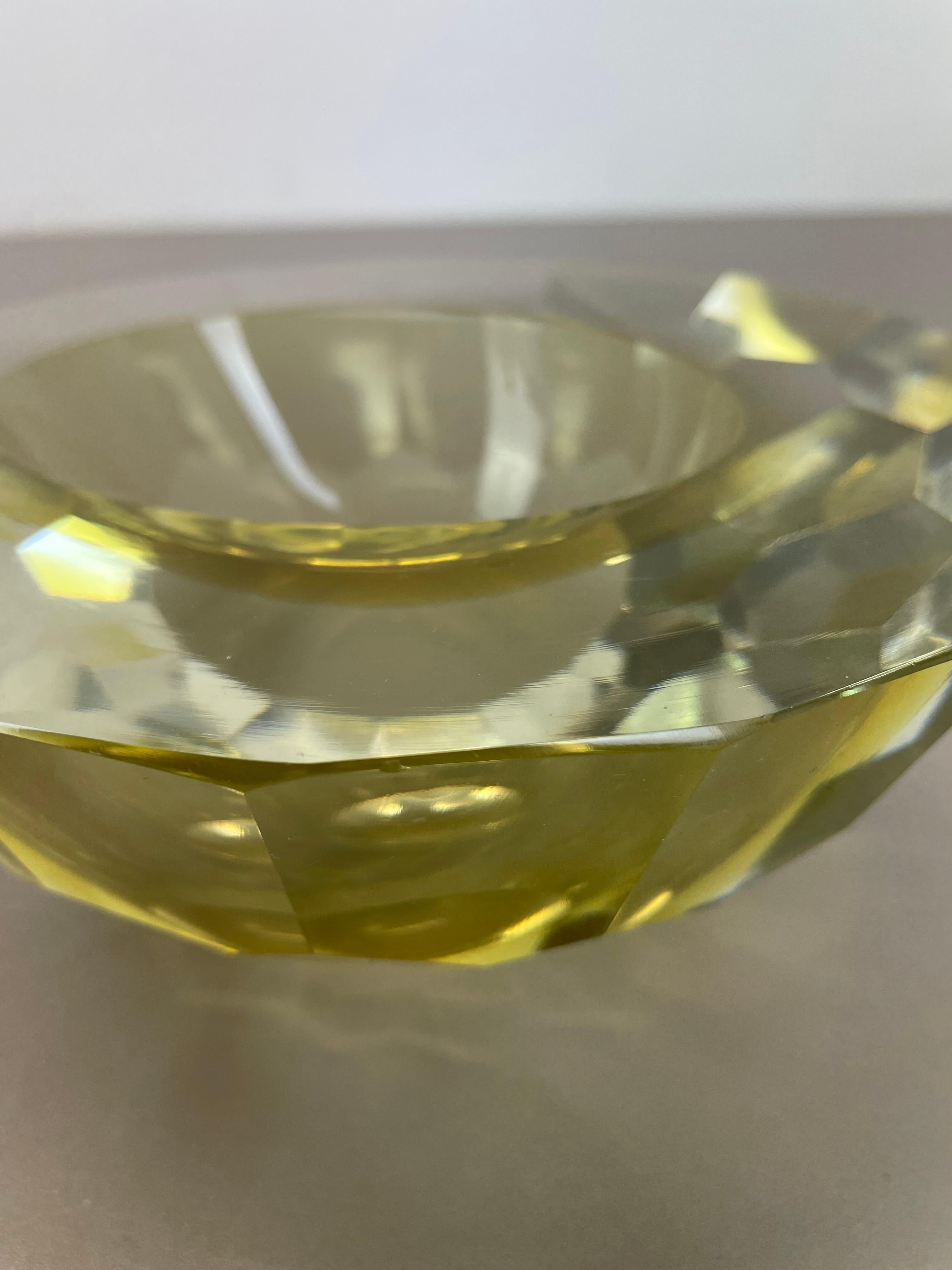 XL 2,4kg Murano Glass Sommerso gelb DIAMOND Schale Flavio Poli, Italien, 1970er im Angebot 1