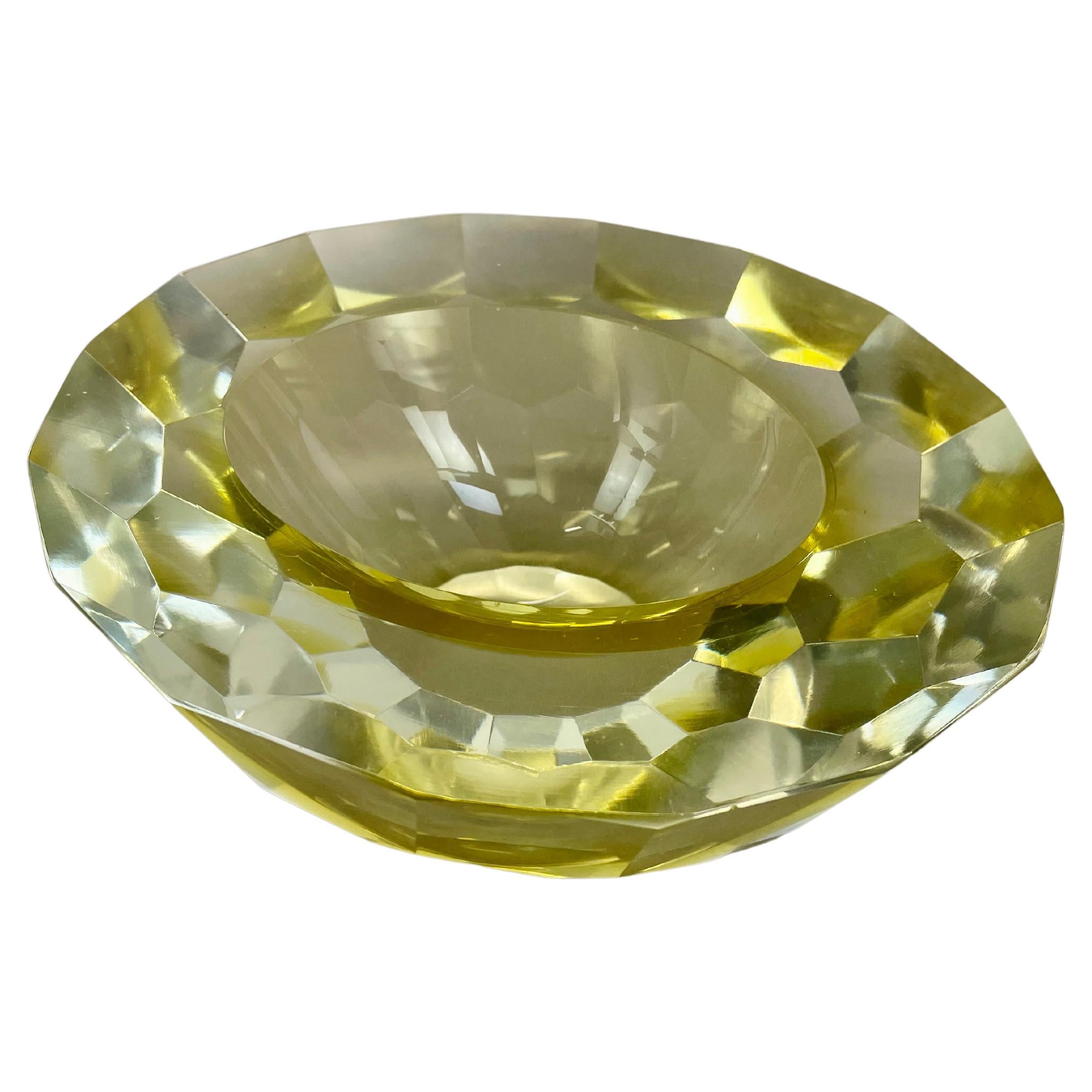 XL 2.4kg Murano Glass Sommerso yellow DIAMOND Bowl Flavio Poli, Italy, 1970s