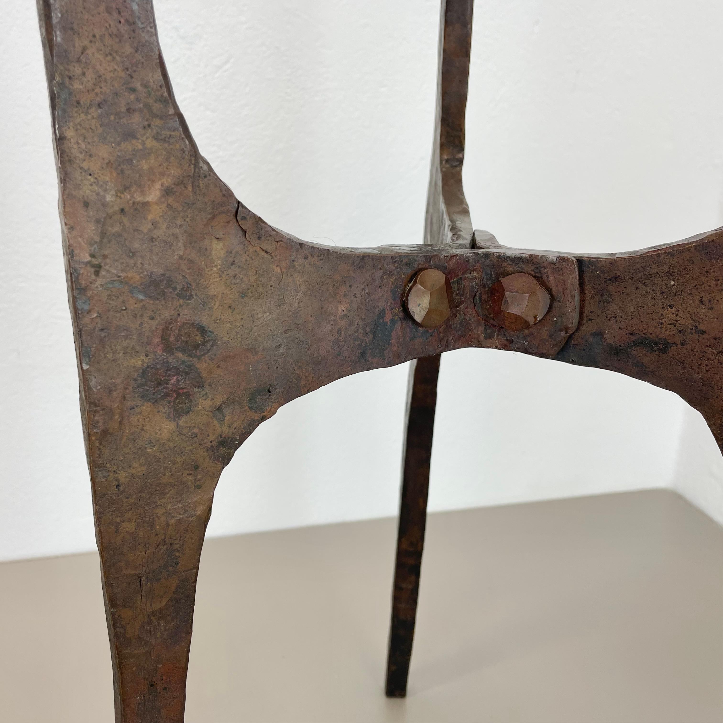 XL 70cm Bougeoir TRIPOD en cuivre Brutalist Sculptural Moderniste, Autriche 1950s en vente 3