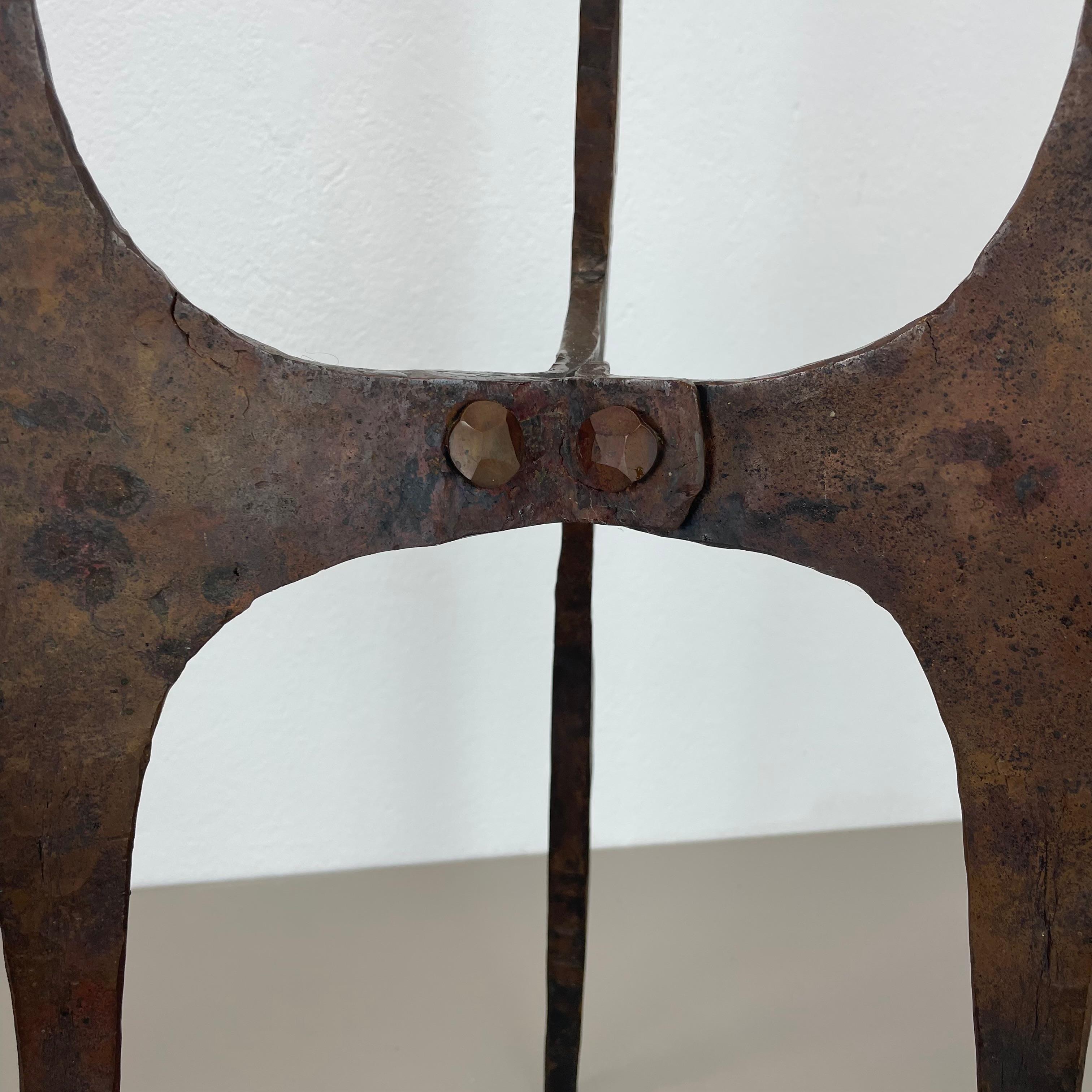 XL 70cm Bougeoir TRIPOD en cuivre Brutalist Sculptural Moderniste, Autriche 1950s en vente 5