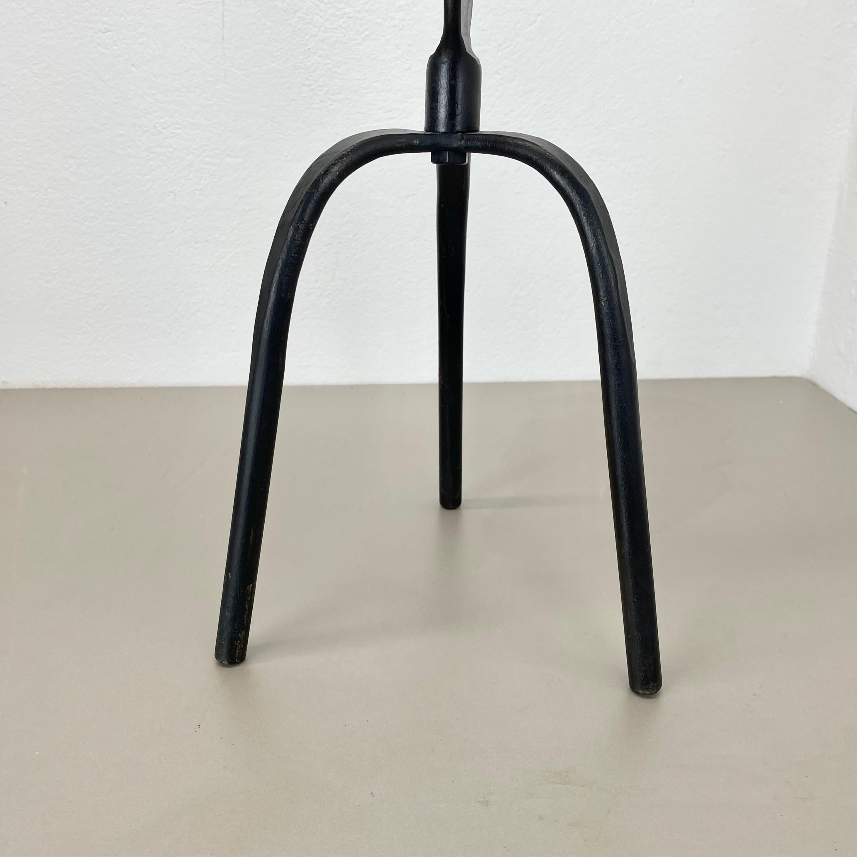 Candelabro de pie escultórico modernista de metal Brutalista XL 75 cm, Alemania, años 70 en venta 2