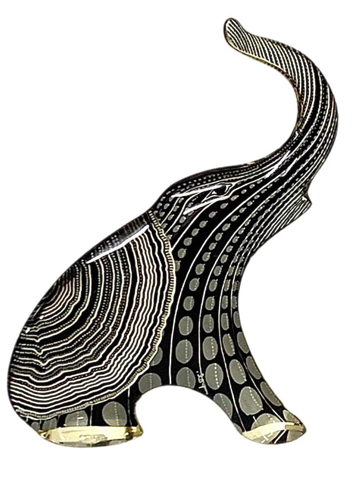 XL Abraham Palatnik Escultura de elefante de lucita moderna de mediados de siglo Figurilla firmada Brasileño en venta