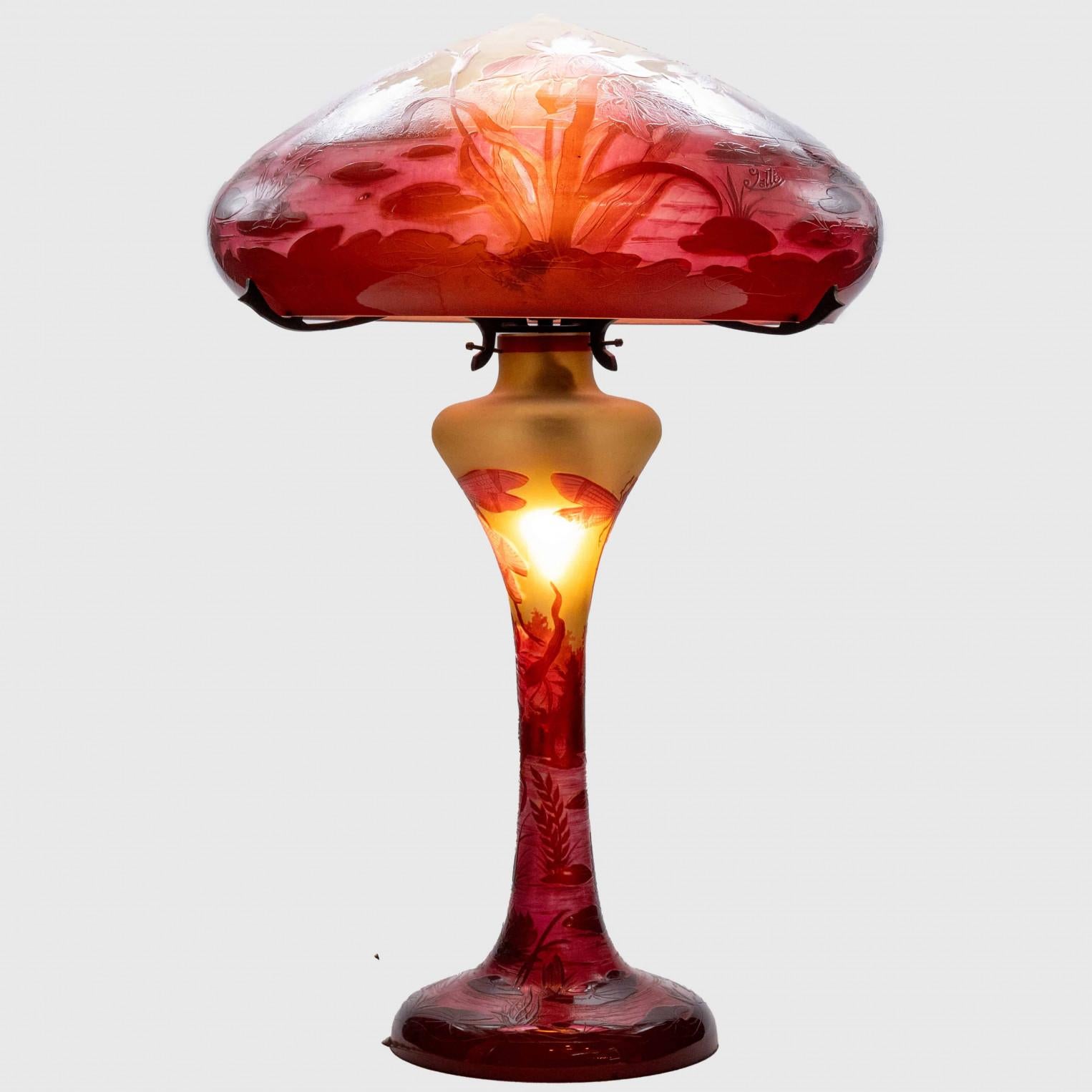XL Art Nouveau Pâte De Verre, Seta Lámpara de Mesa Soplada a Mano, Francia en Bueno estado para la venta en Rijssen, NL