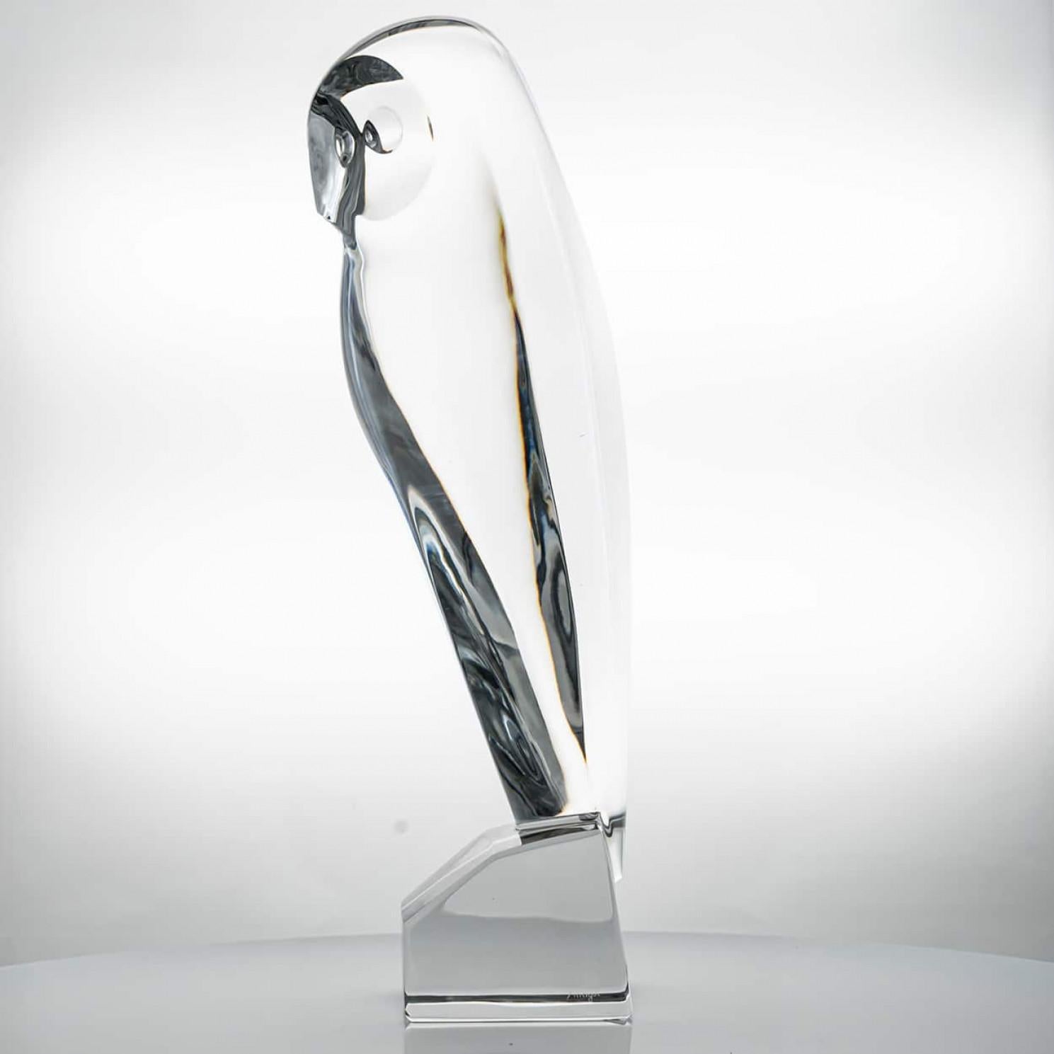 Mid-Century moderno XL Scultura di gufo in cristallo di Baccarat, Francia in vendita