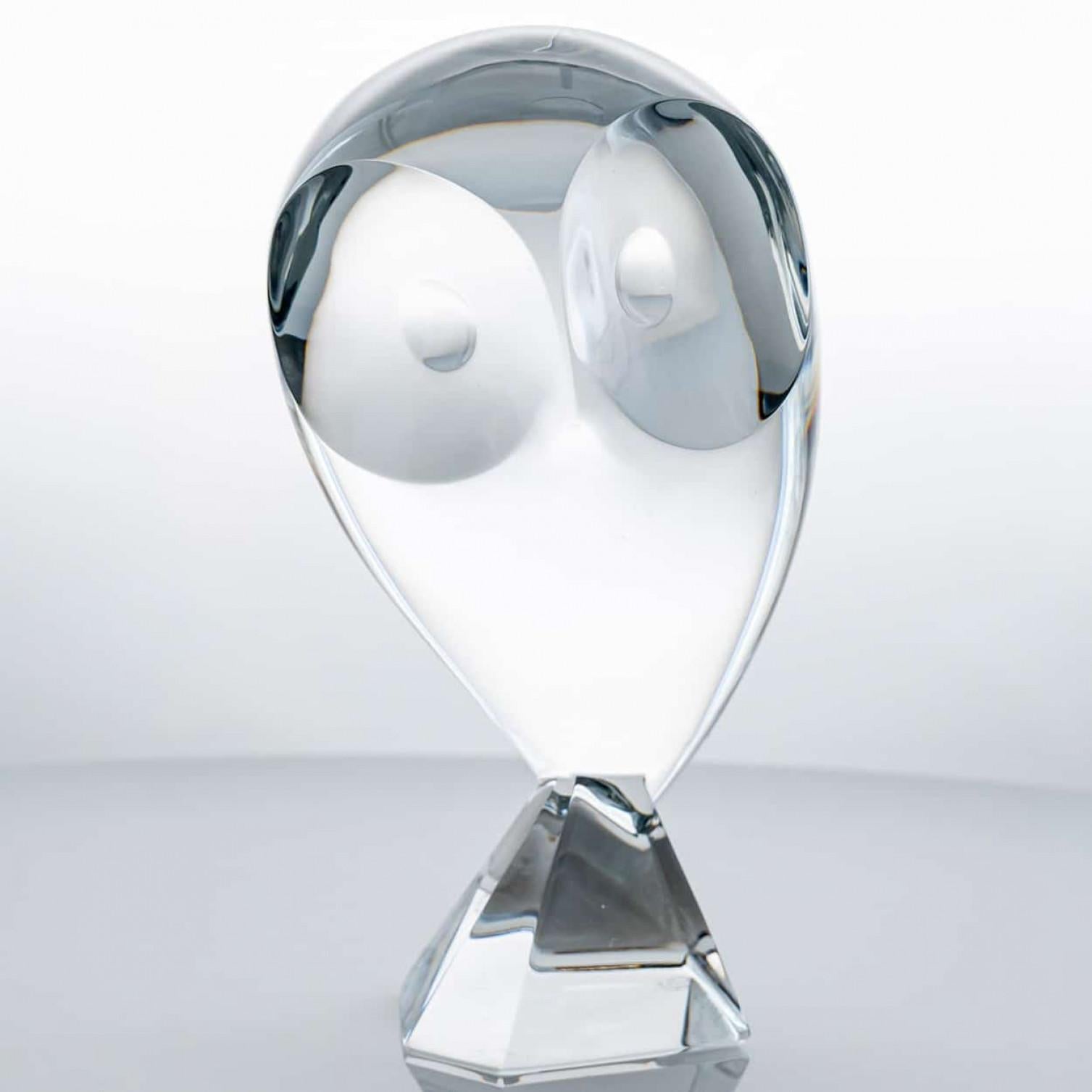 Mid-Century Modern XL Sculpture hibou en cristal de Baccarat, France en vente