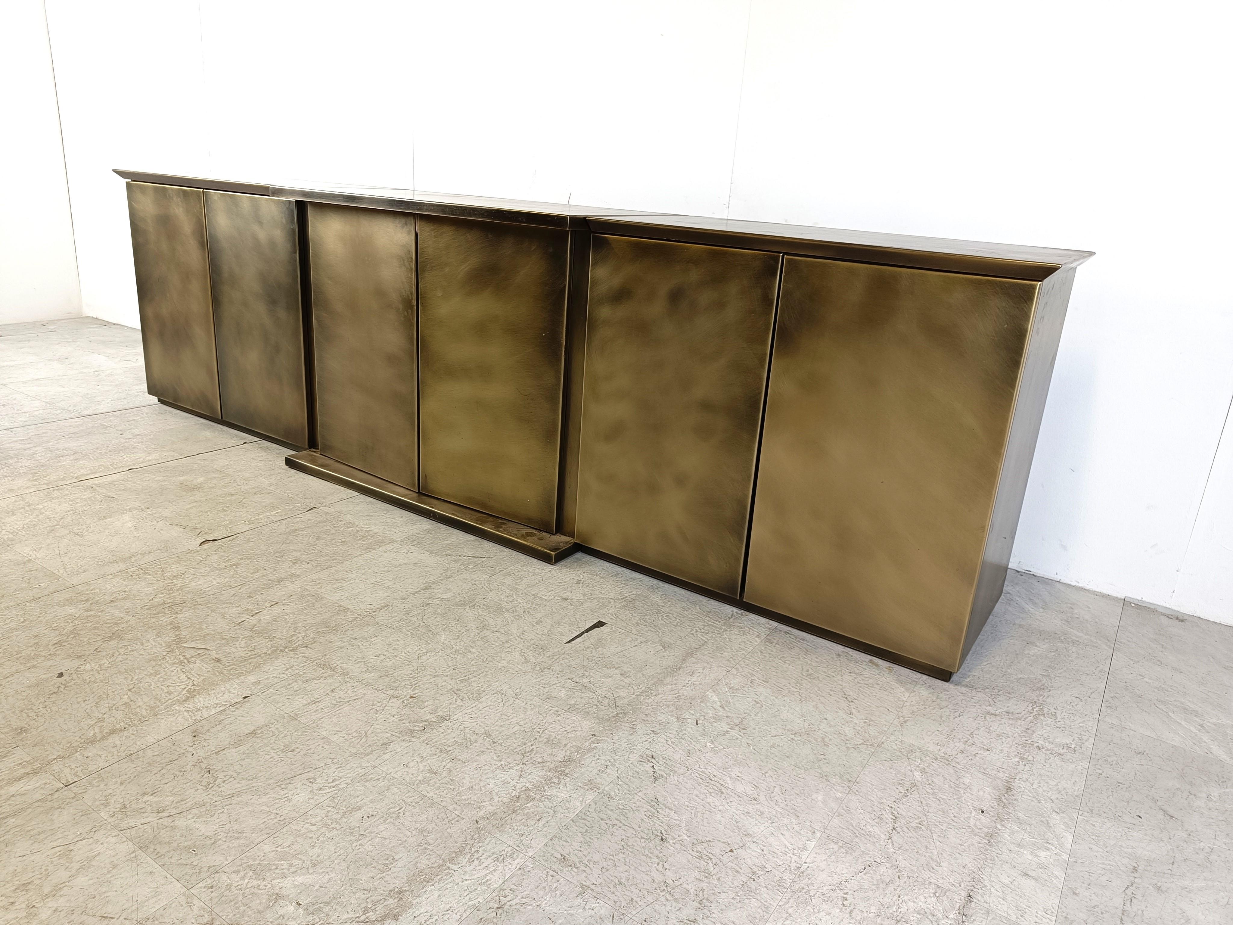 Hollywood Regency XL brass credenza by Belgochrom, 1980s