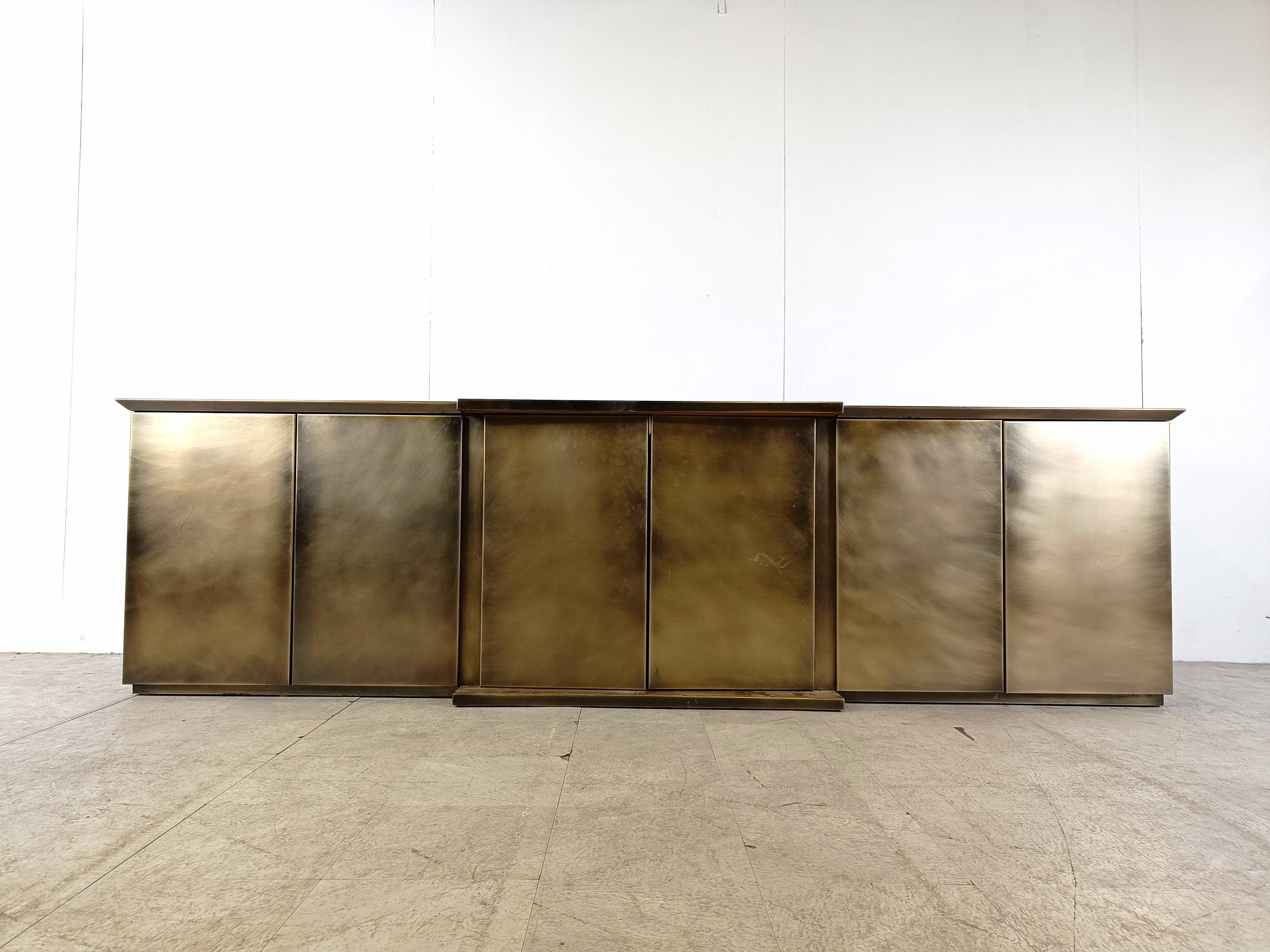 XL brass credenza by Belgochrom, 1980s In Good Condition In Leuven, Vlaams Gewest