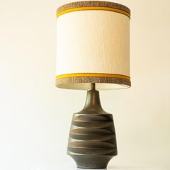 Lampada da tavolo XL in ceramica marrone, paralume nuovo di R. Houben, 1970