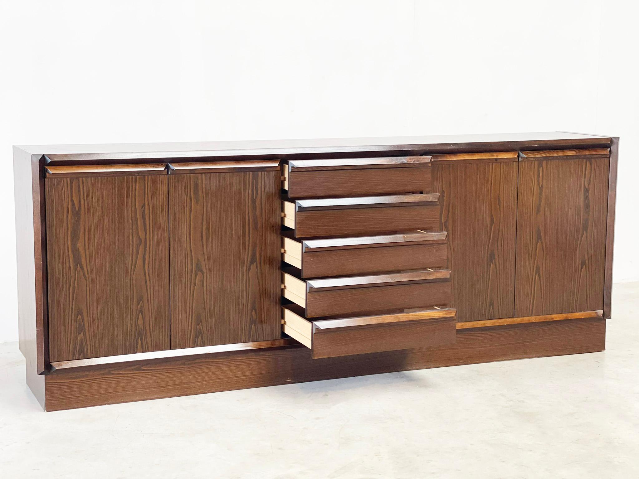 Wood XL brutalist graphical wooden credenza For Sale