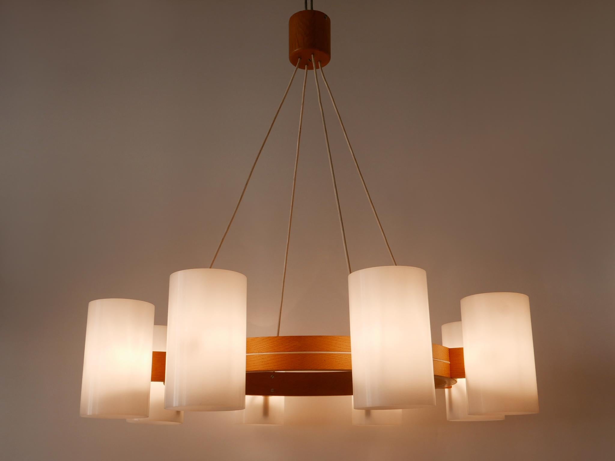 Mid-Century moderno Lampadario XL '587 Cylinder' di Uno & Östen Kristiansson per Luxus Vittsjö 1960s in vendita