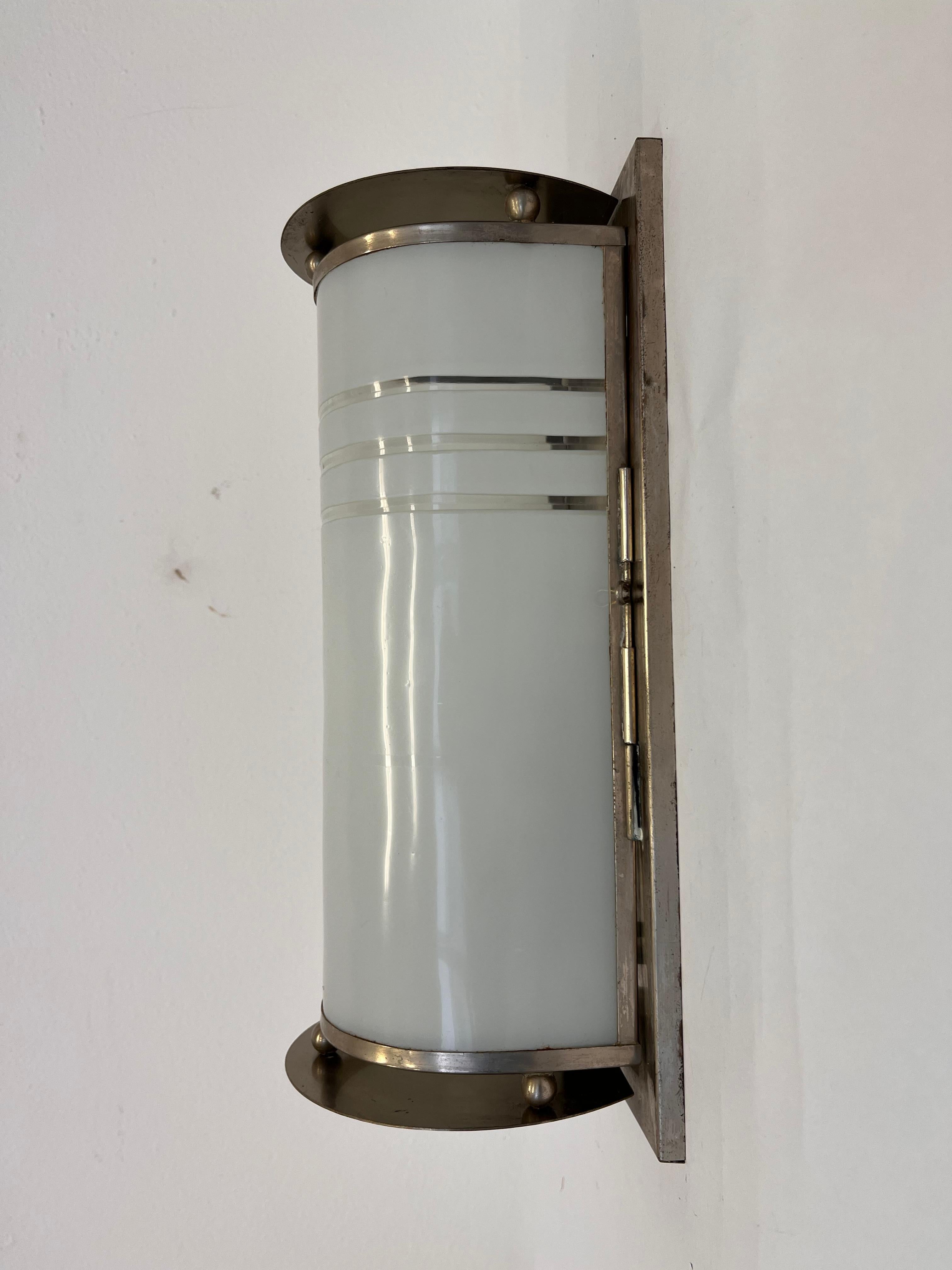 Lampada da parete e da vetro XL Chrome Design Bauhaus 1930 - Cecoslovacchia In condizioni buone in vendita a Praha, CZ