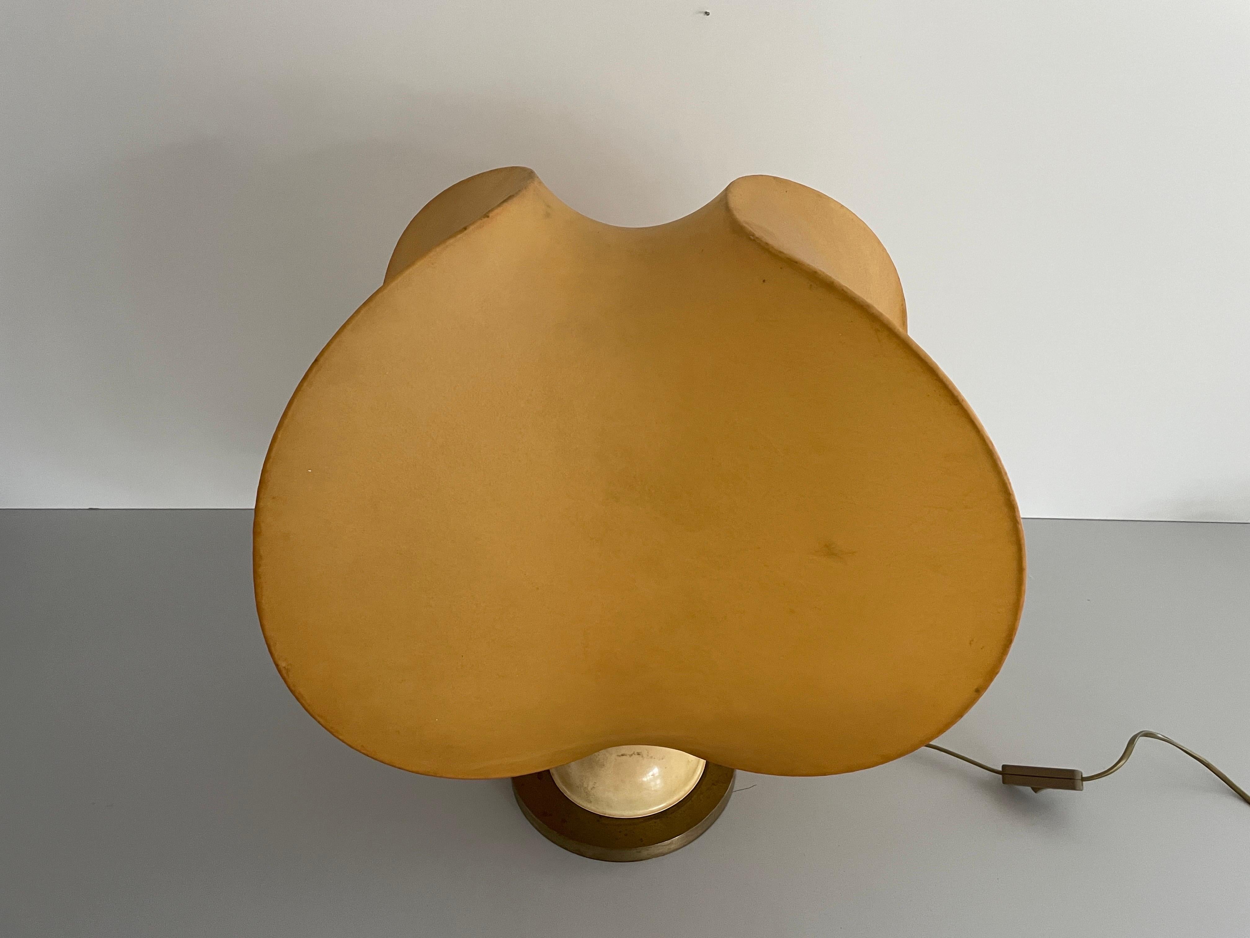 Mid-Century Modern Lampe de table à abat-jour en cocon XL avec base en laiton, années 1960, Italie en vente