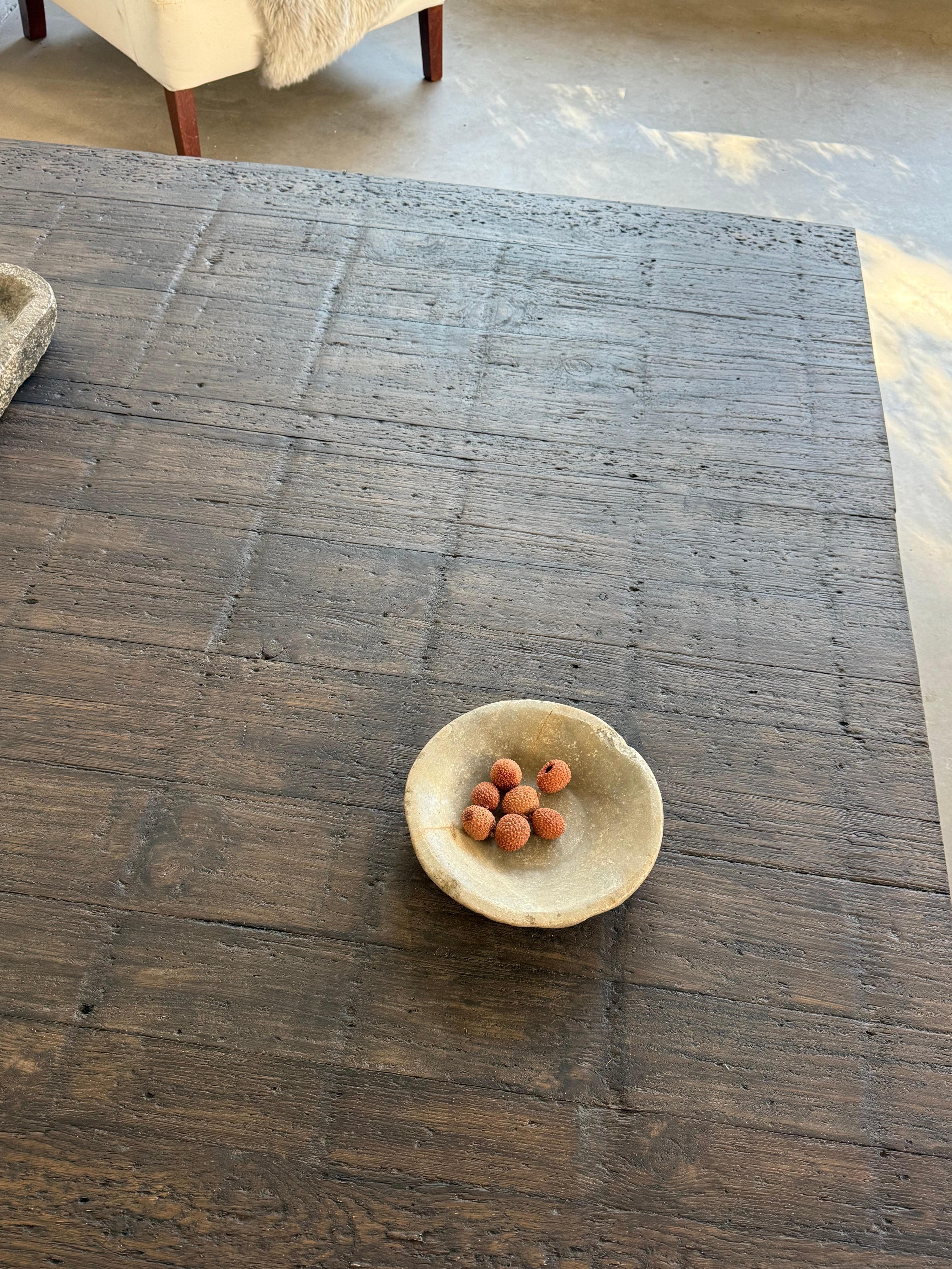 XL coffee table in antique larch wood, which has a hard texture.
A very sturdy table with aged wood weathering due to years of use. Yet, it has a pleasantly straight and soft surface feel.

Feel free to request your personalized shipping rate; we