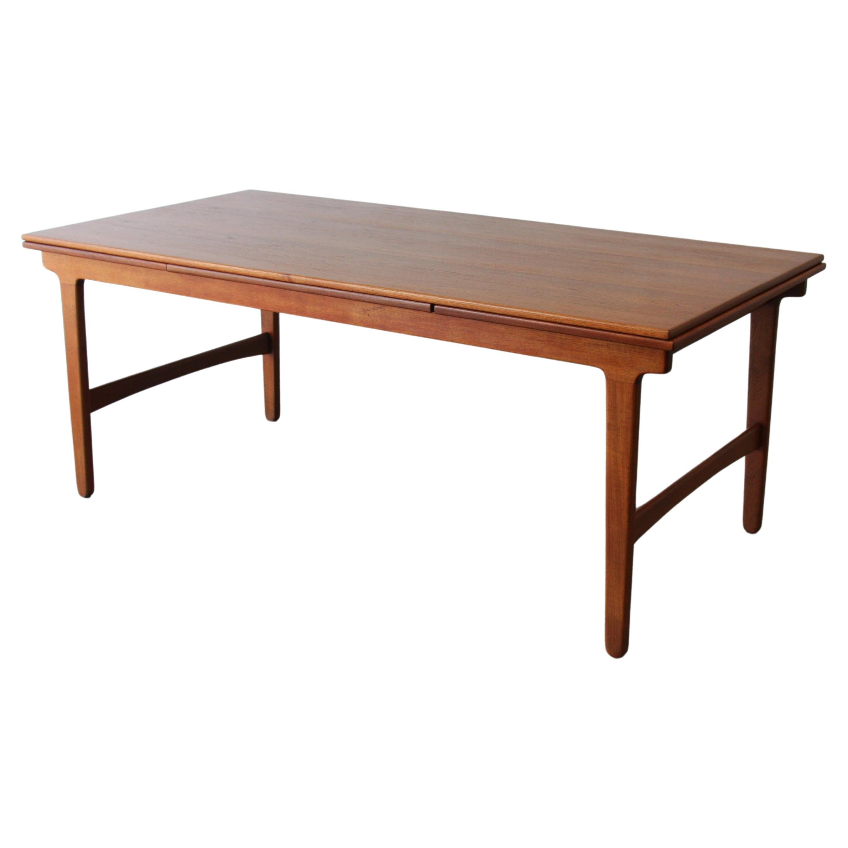 Mesa de comedor XL danesa moderna de mediados de siglo atribuida a Borge Mogensen