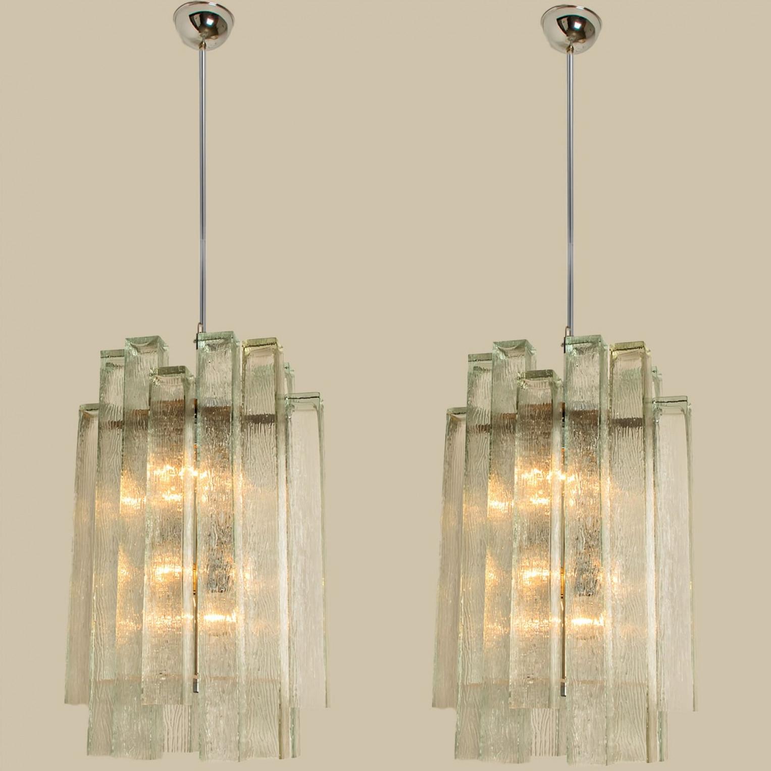 Mid-Century moderno Lampadario XL Doria in vetro e cromo, Germania 1960 in vendita