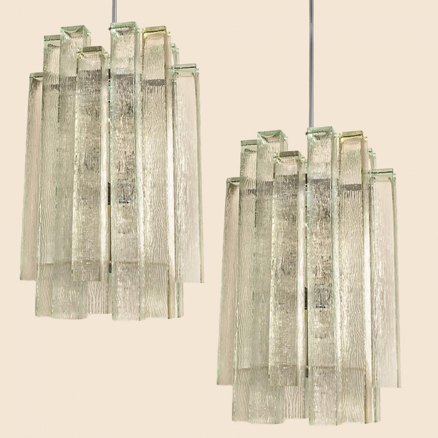 Tedesco Lampadario XL Doria in vetro e cromo, Germania 1960 in vendita