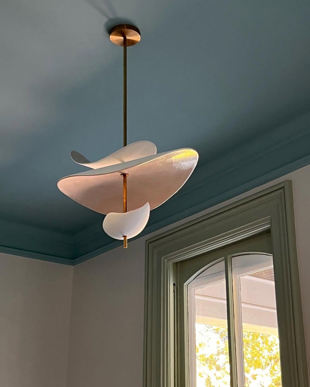 Lampada scultorea XL Floating Organic Forms in ceramica e ottone di Elsa Foulon in vendita 13