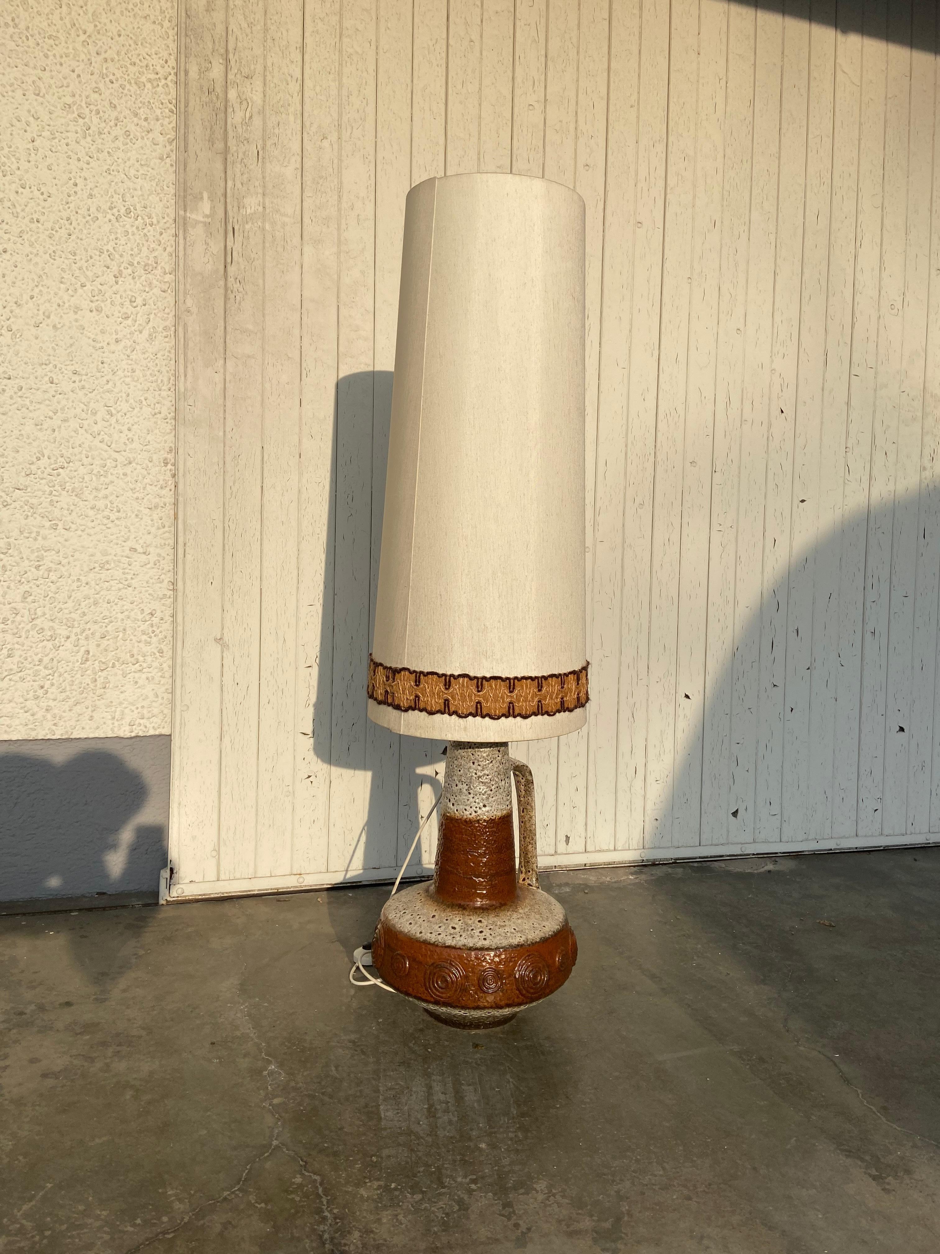 Lámpara de pie XL de Hustadt Leuchten, Alemania, años 70, , Studio Ceramic, Fat Lava en venta 3