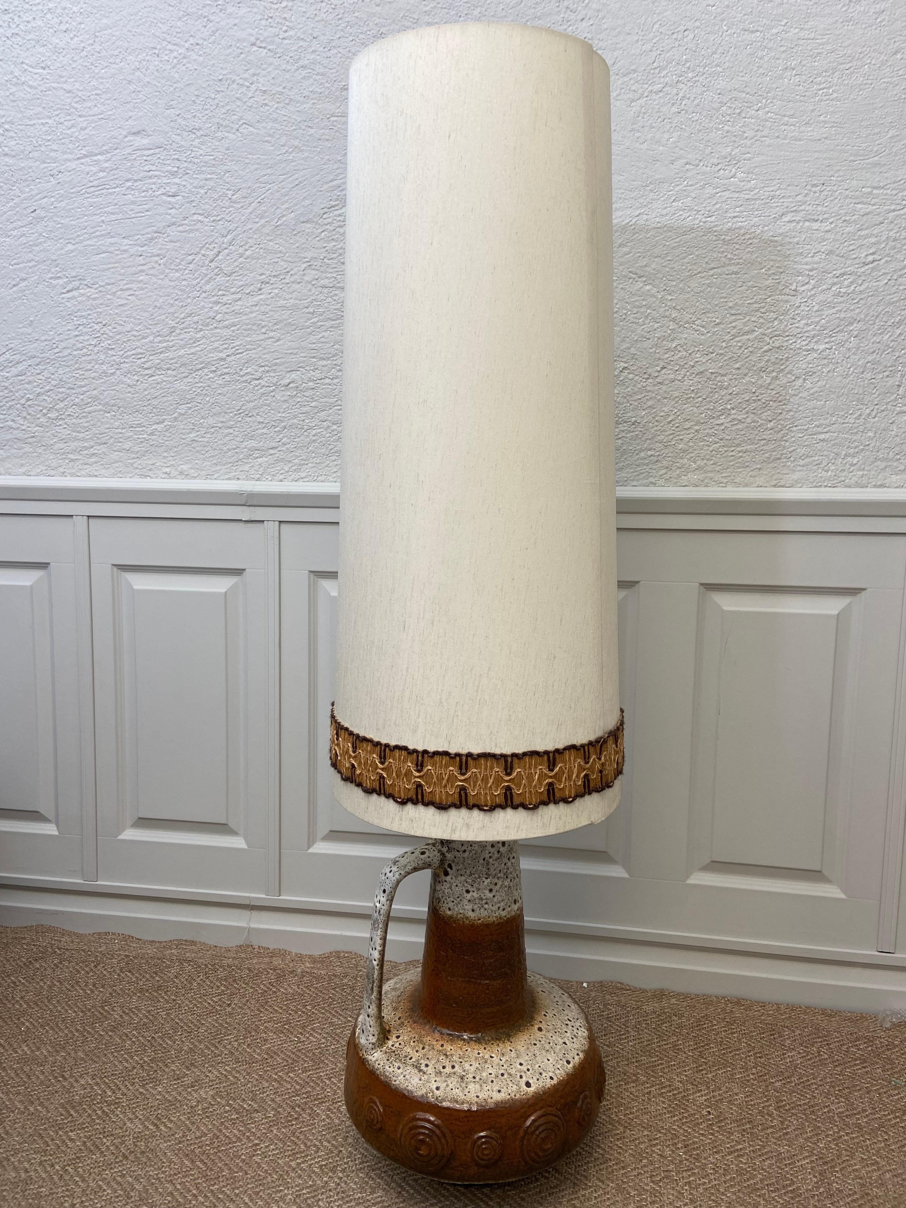 Lámpara de pie XL de Hustadt Leuchten, Alemania, años 70, , Studio Ceramic, Fat Lava en venta 5