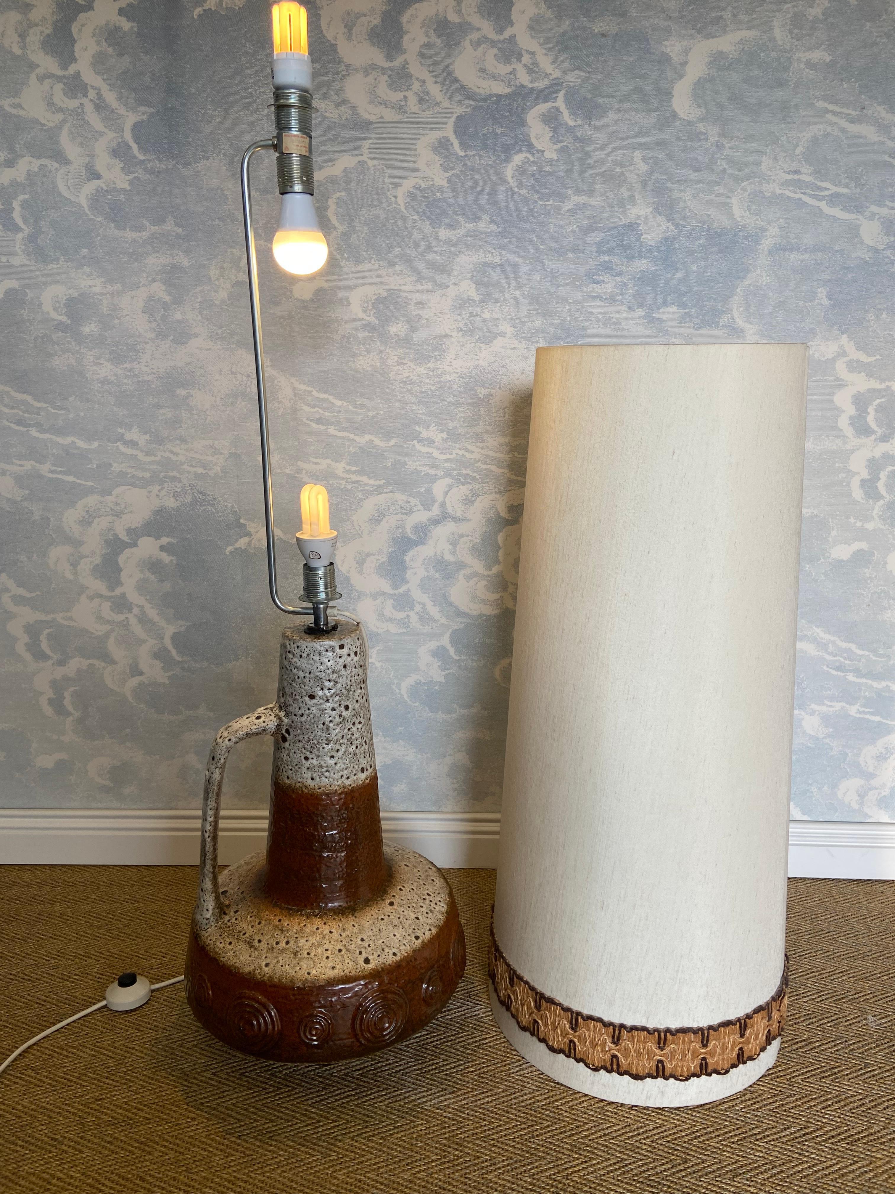 Lámpara de pie XL de Hustadt Leuchten, Alemania, años 70, , Studio Ceramic, Fat Lava Cerámico en venta