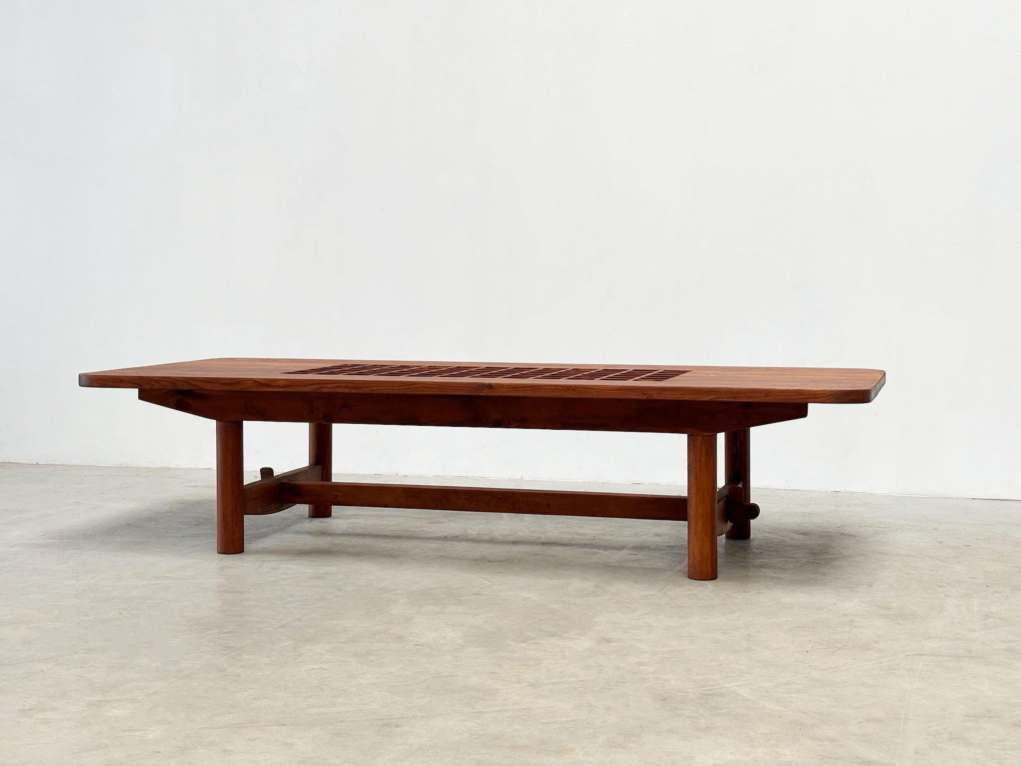 Français Table basse française XL en vente