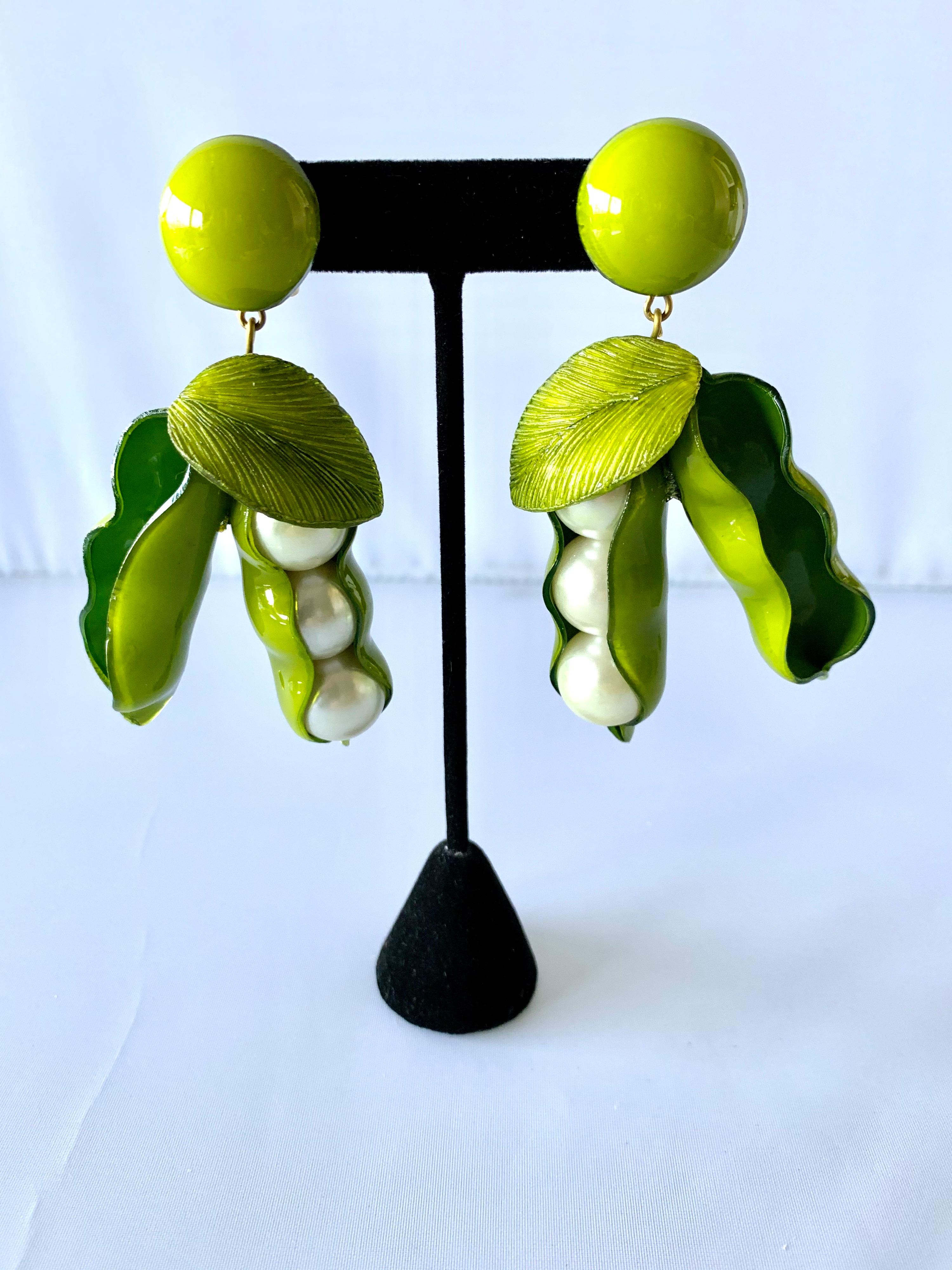 green bean earrings