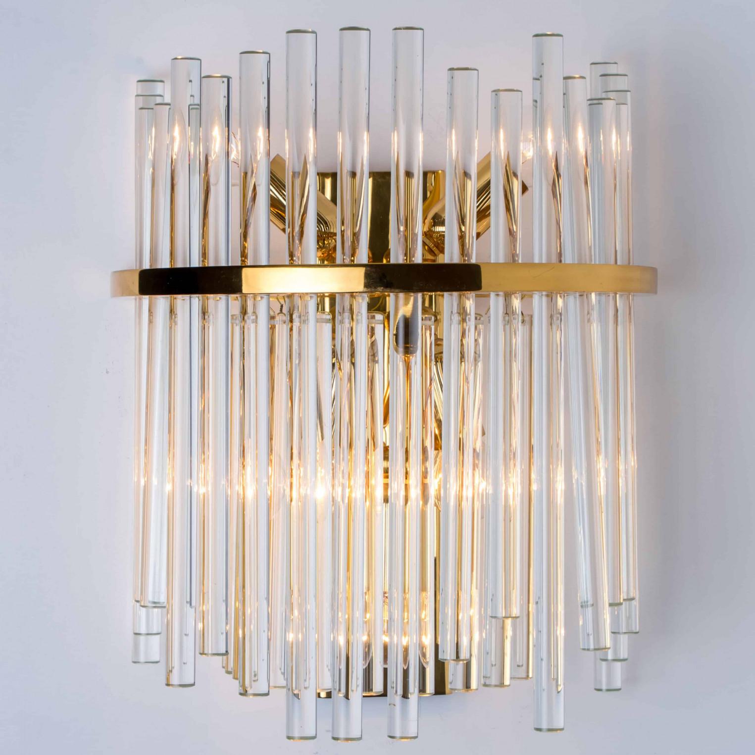 Aplique XL de cristal y latón dorado, Palme Años 70 Alemán en venta